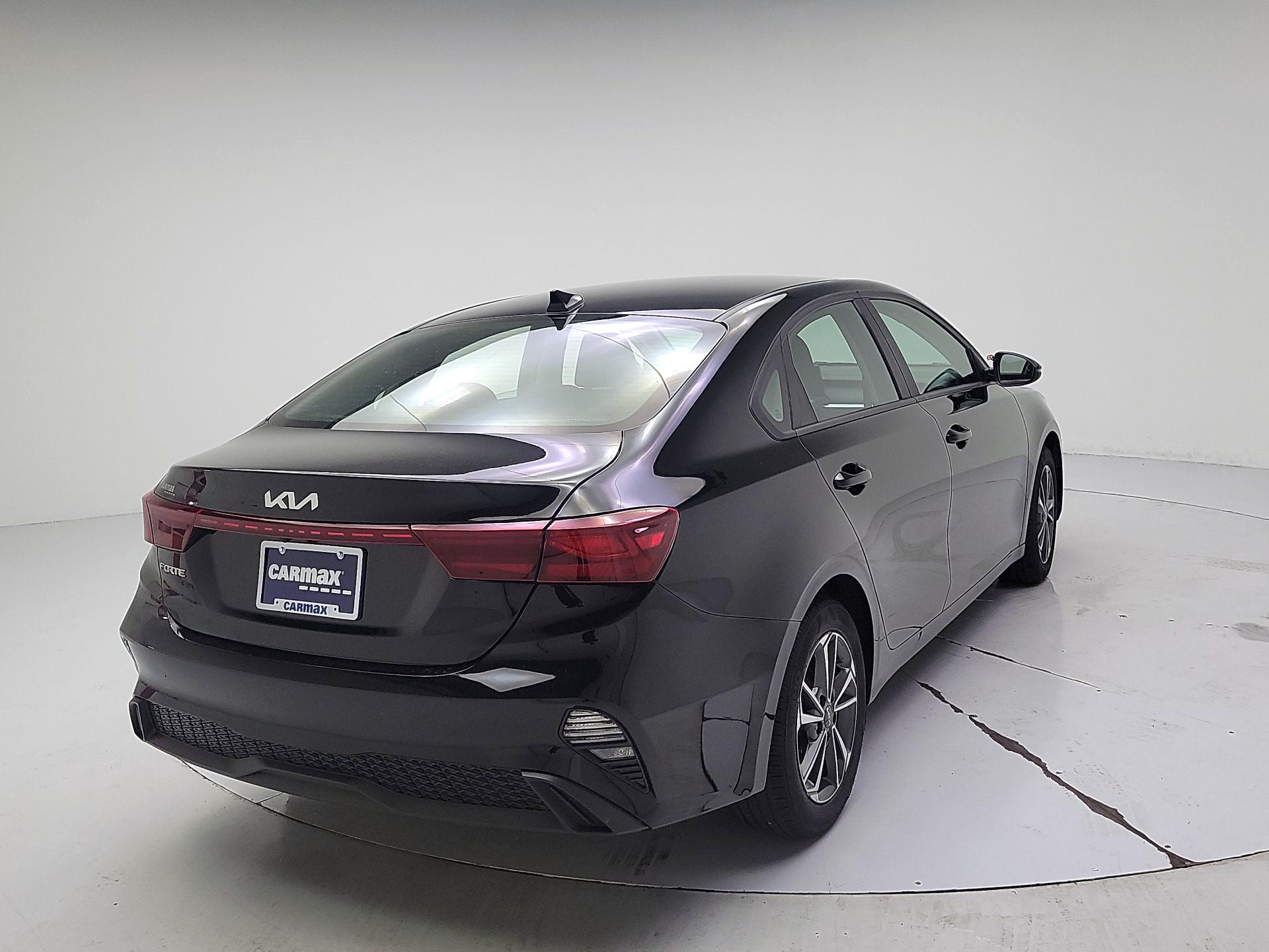 Thumbnail: 2023 Kia Forte - 5