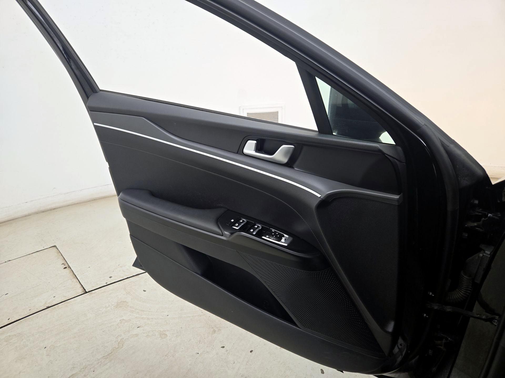 Thumbnail: 2022 Kia K5 - 12