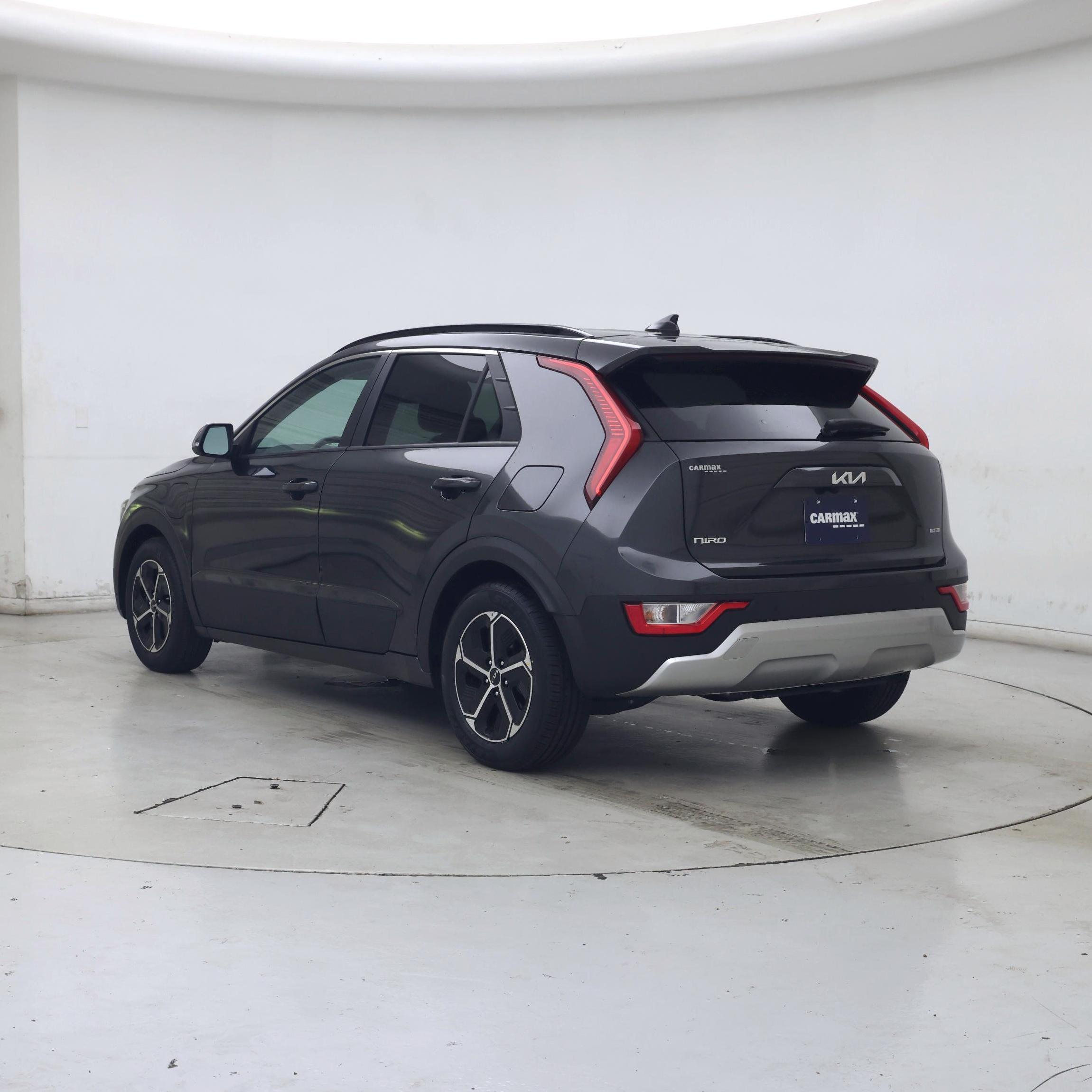Thumbnail: 2023 Kia Niro - 2