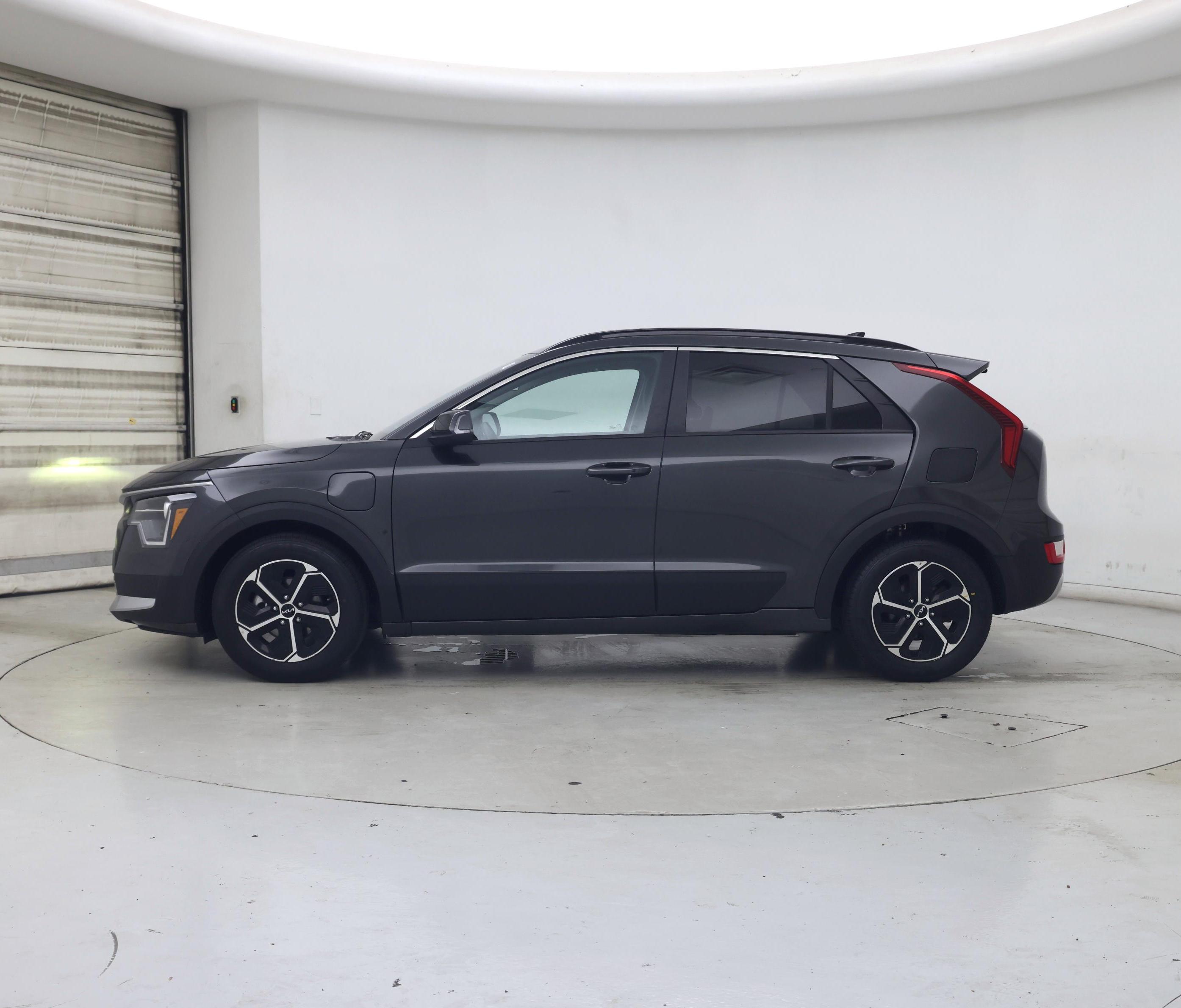 Thumbnail: 2023 Kia Niro - 3