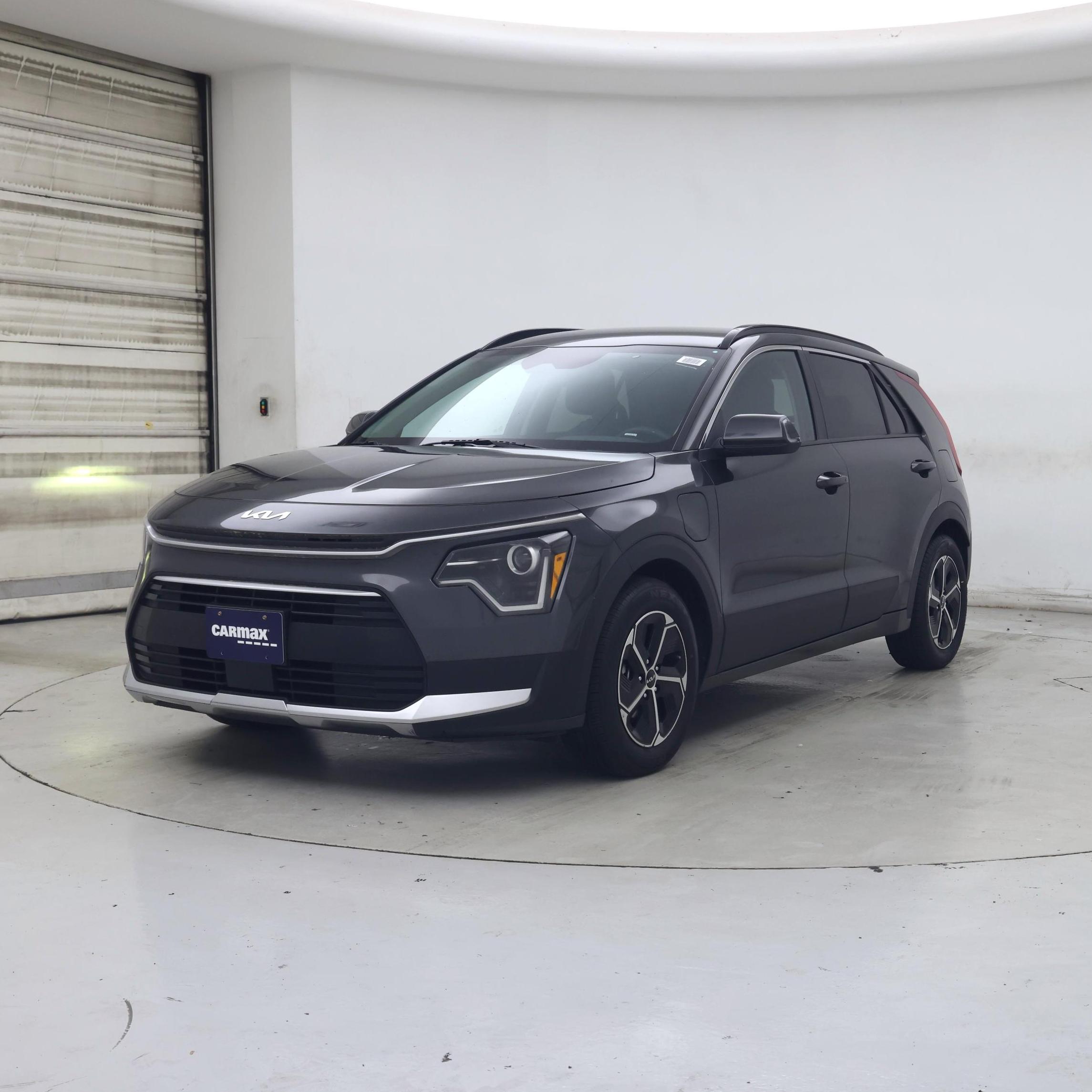 Thumbnail: 2023 Kia Niro - 4