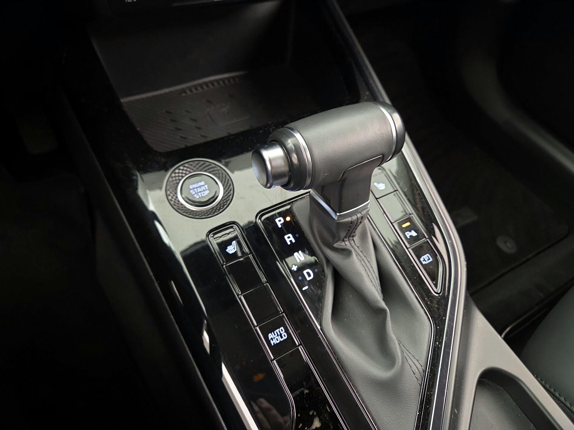 Thumbnail: 2023 Kia Niro - 18