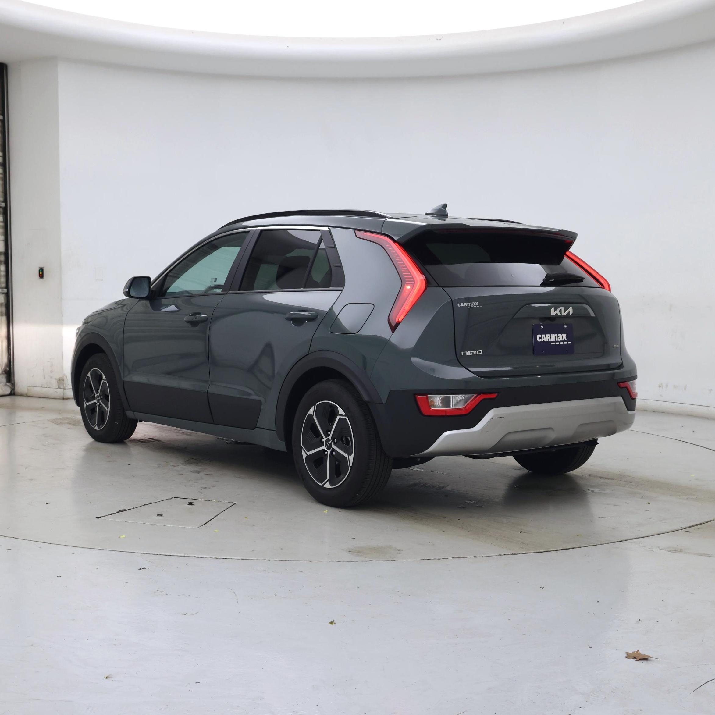 Thumbnail: 2023 Kia Niro - 2