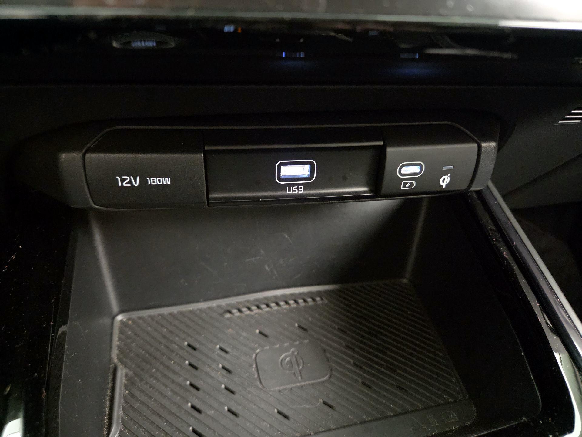 Thumbnail: 2023 Kia Niro - 19