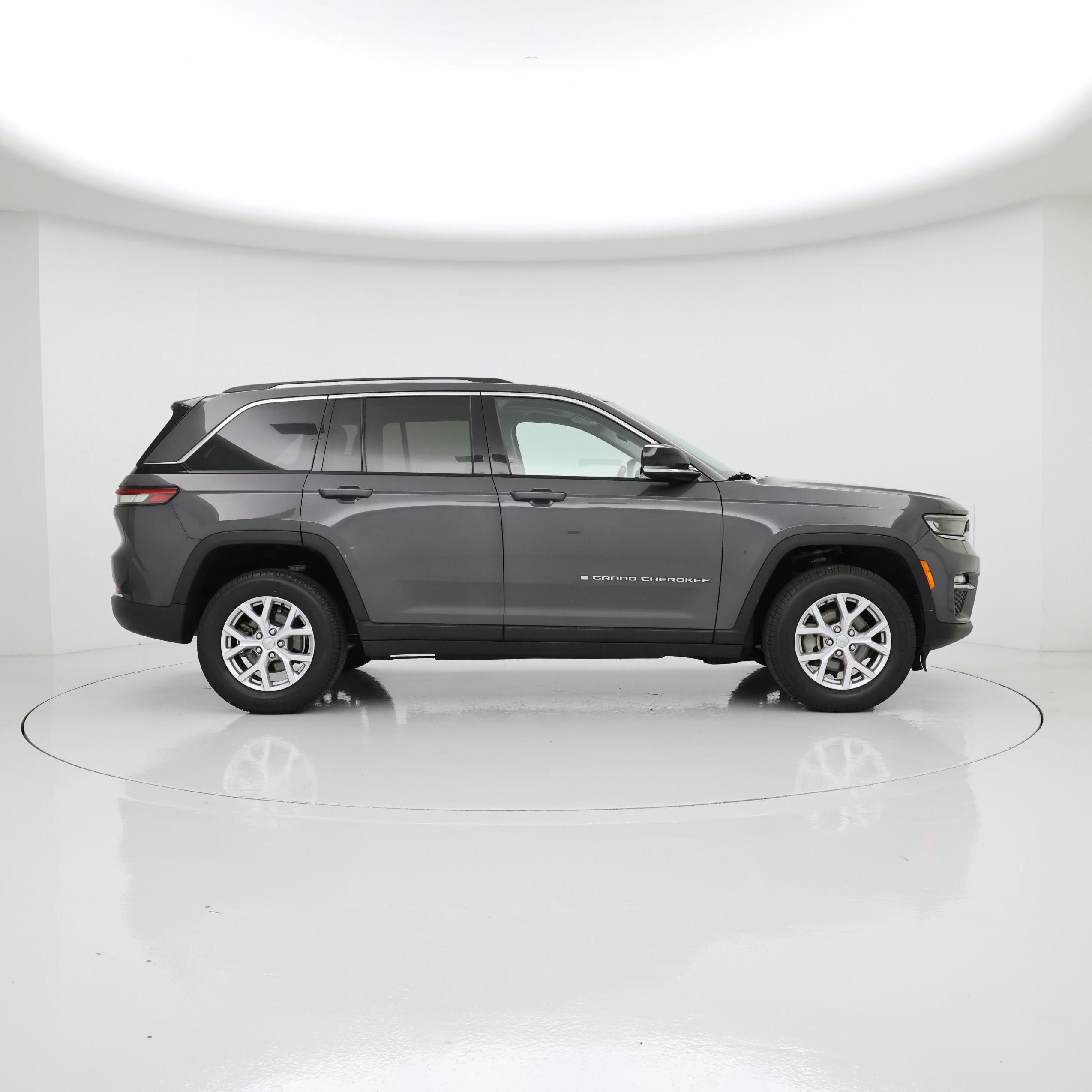 Thumbnail: 2022 Jeep Grand Cherokee - 7