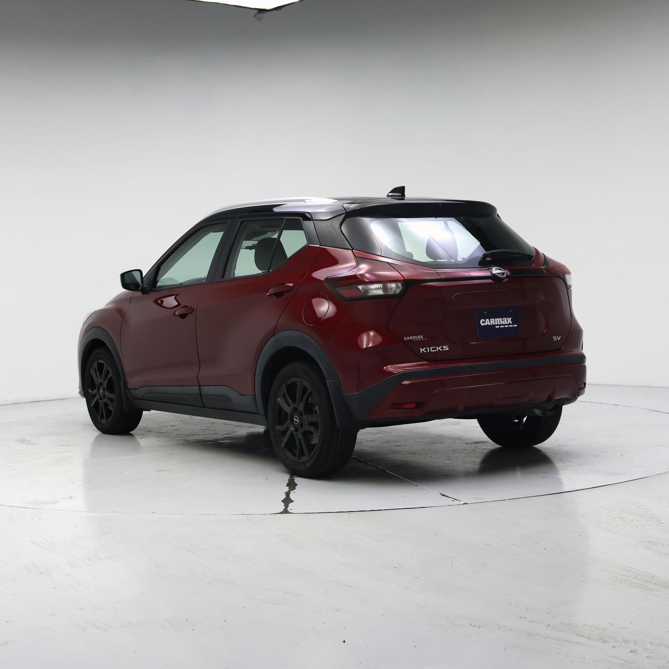 Thumbnail: 2023 Nissan Kicks - 2