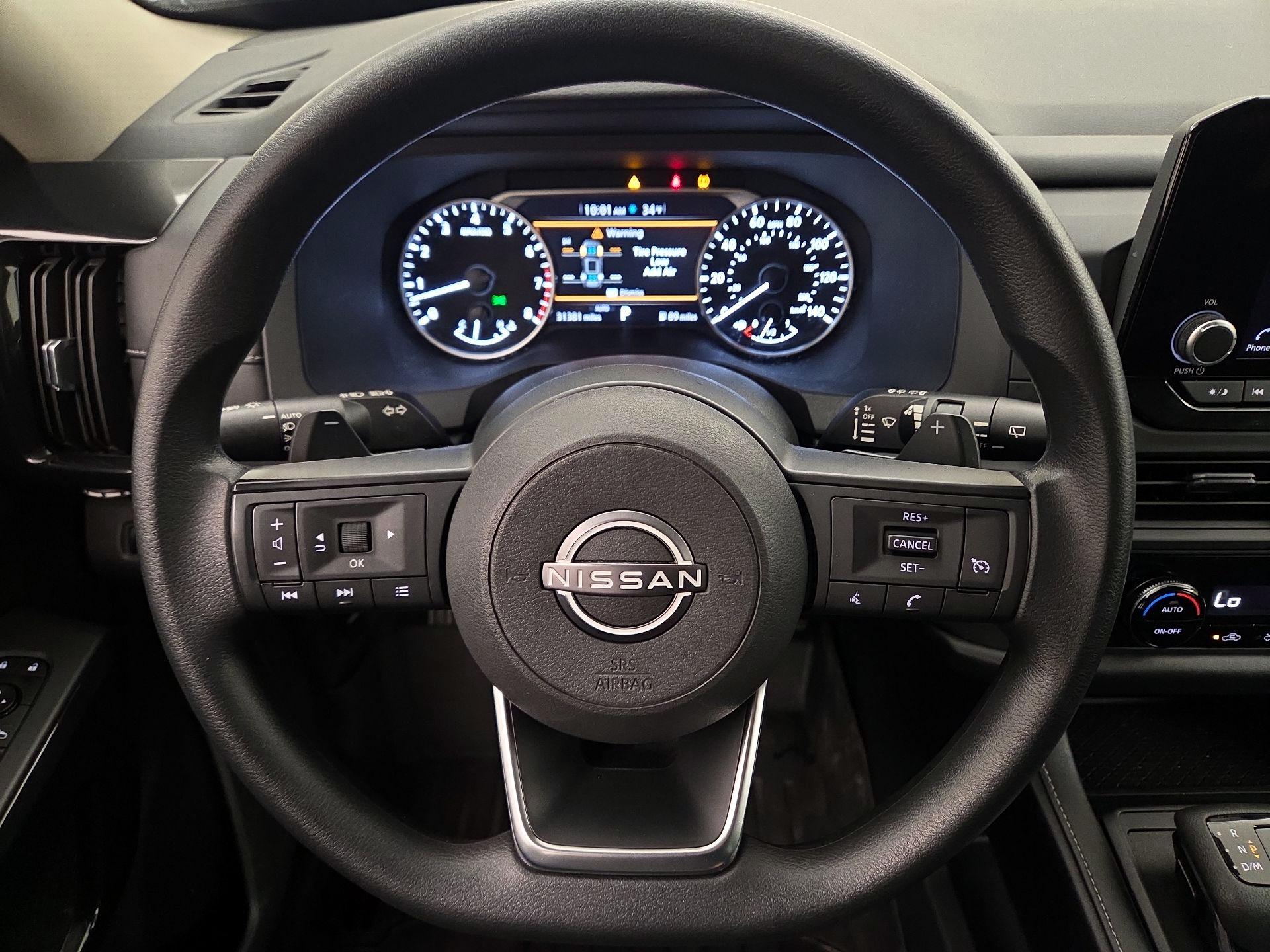 Thumbnail: 2023 Nissan Pathfinder - 10