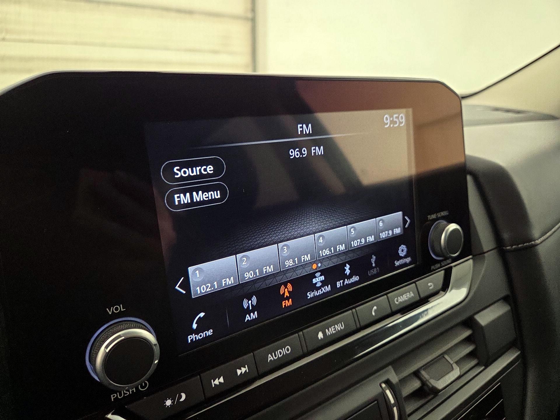 Thumbnail: 2023 Nissan Pathfinder - 15