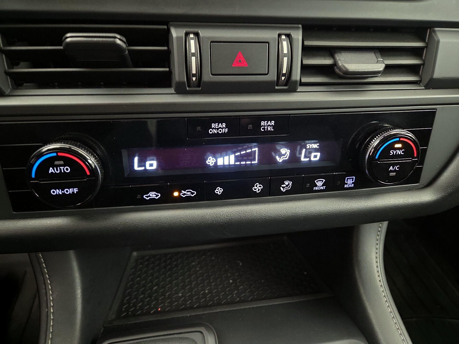 Thumbnail: 2023 Nissan Pathfinder - 16