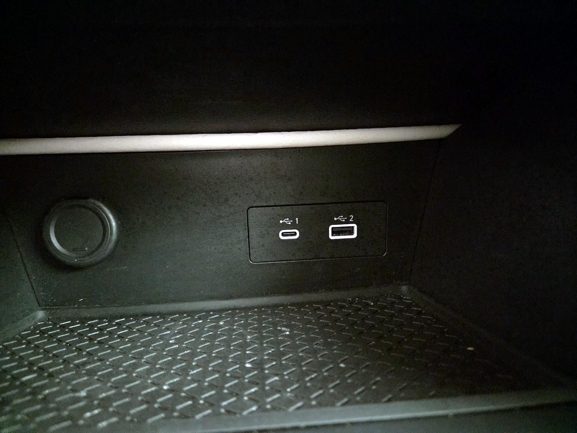 Thumbnail: 2023 Nissan Pathfinder - 18