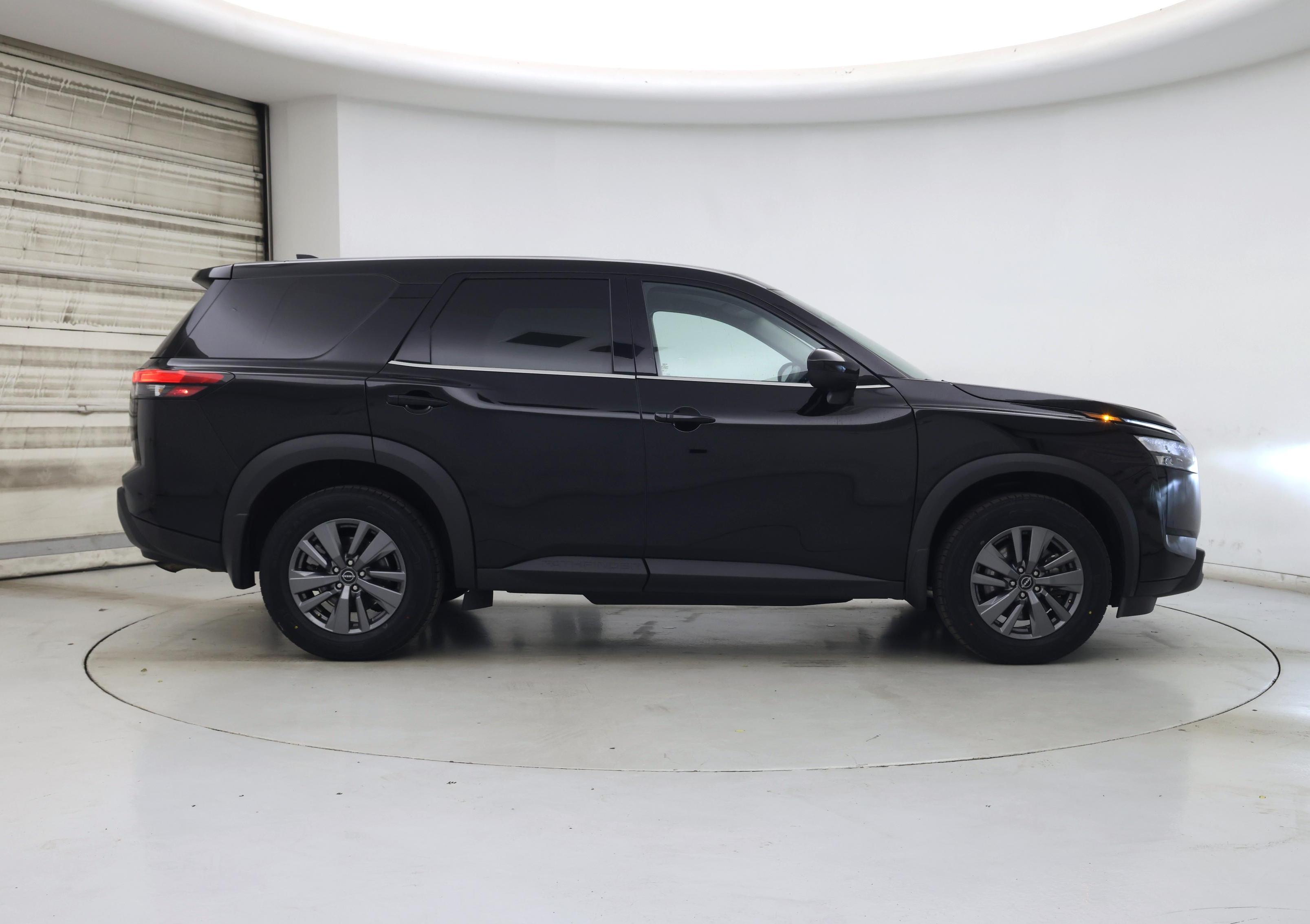 Thumbnail: 2023 Nissan Pathfinder - 7