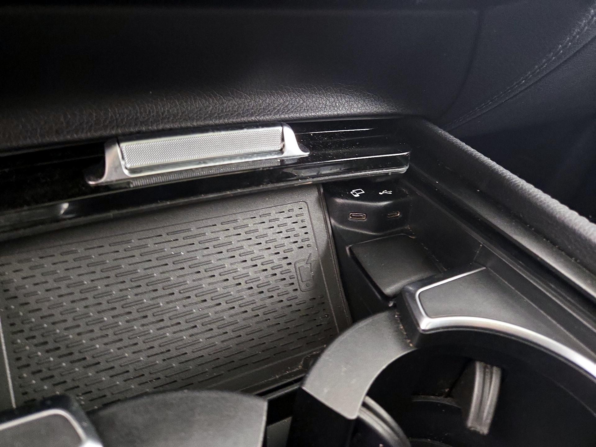 Thumbnail: 2020 Mercedes-Benz GLE - 19