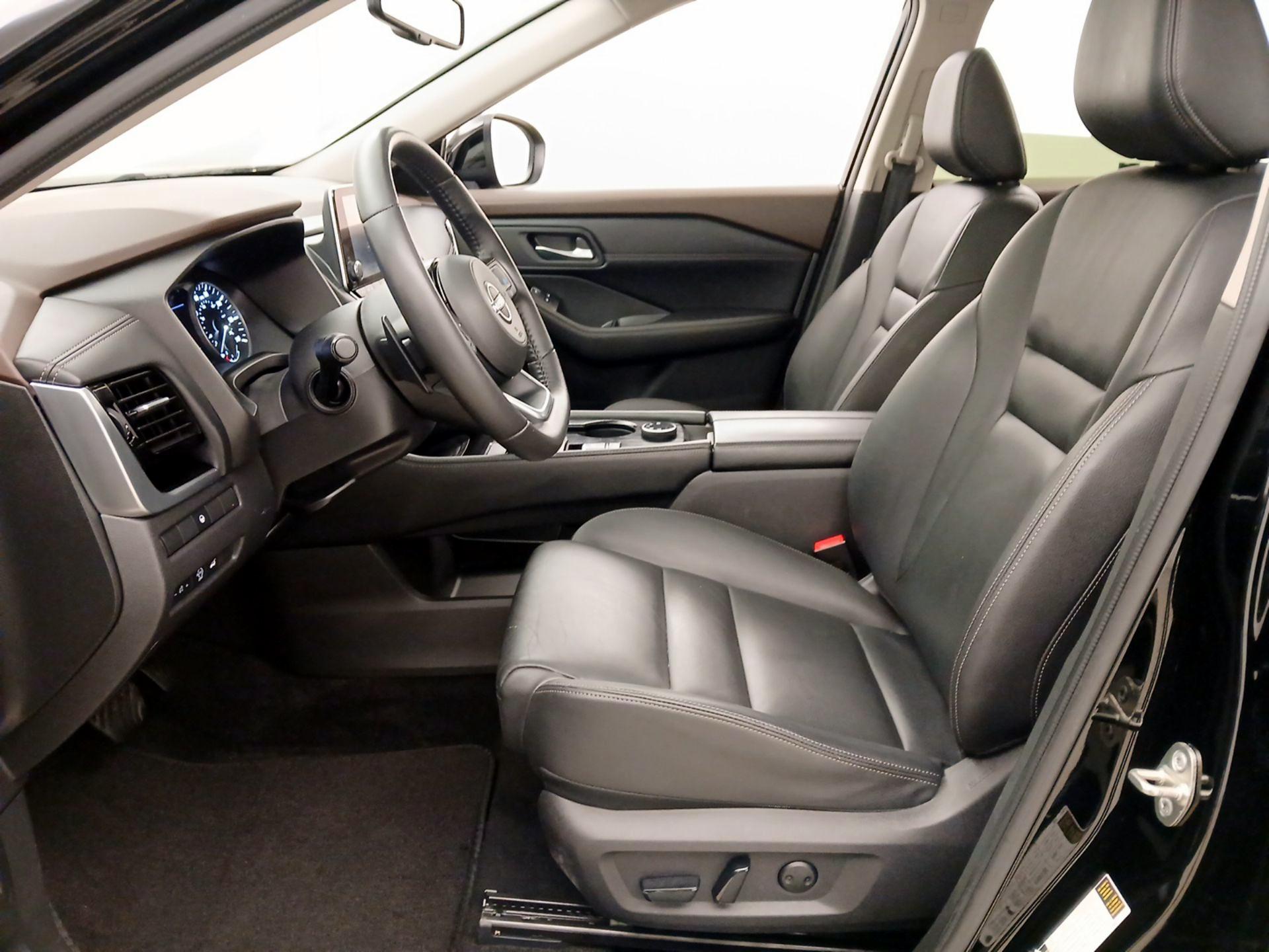 Thumbnail: 2023 Nissan Rogue - 11