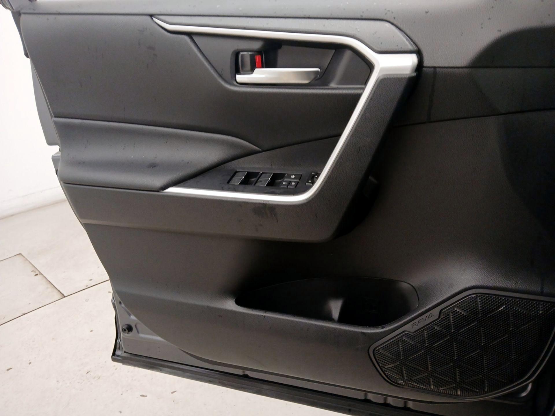 Thumbnail: 2023 Toyota RAV4 - 12