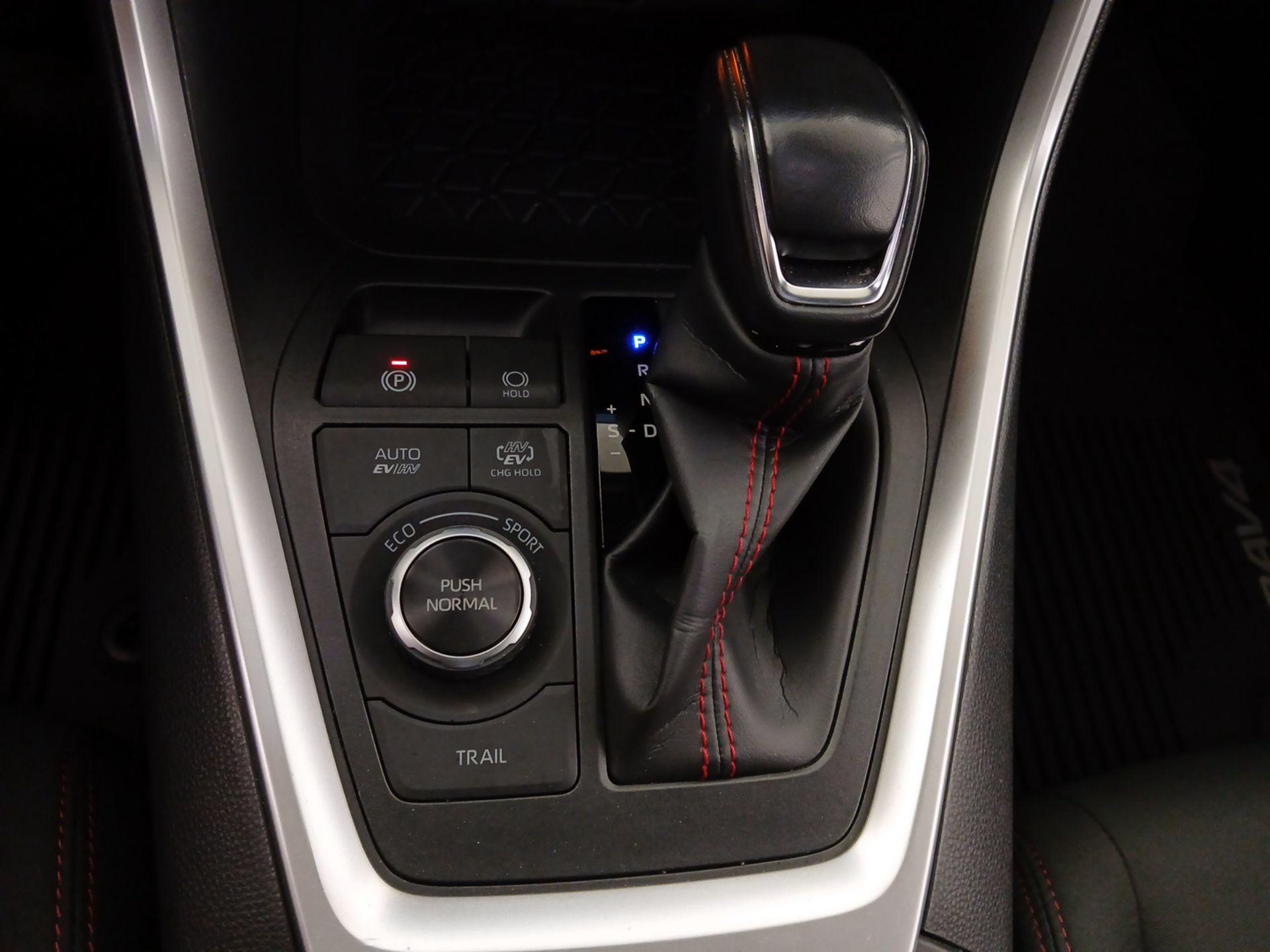 Thumbnail: 2023 Toyota RAV4 - 18