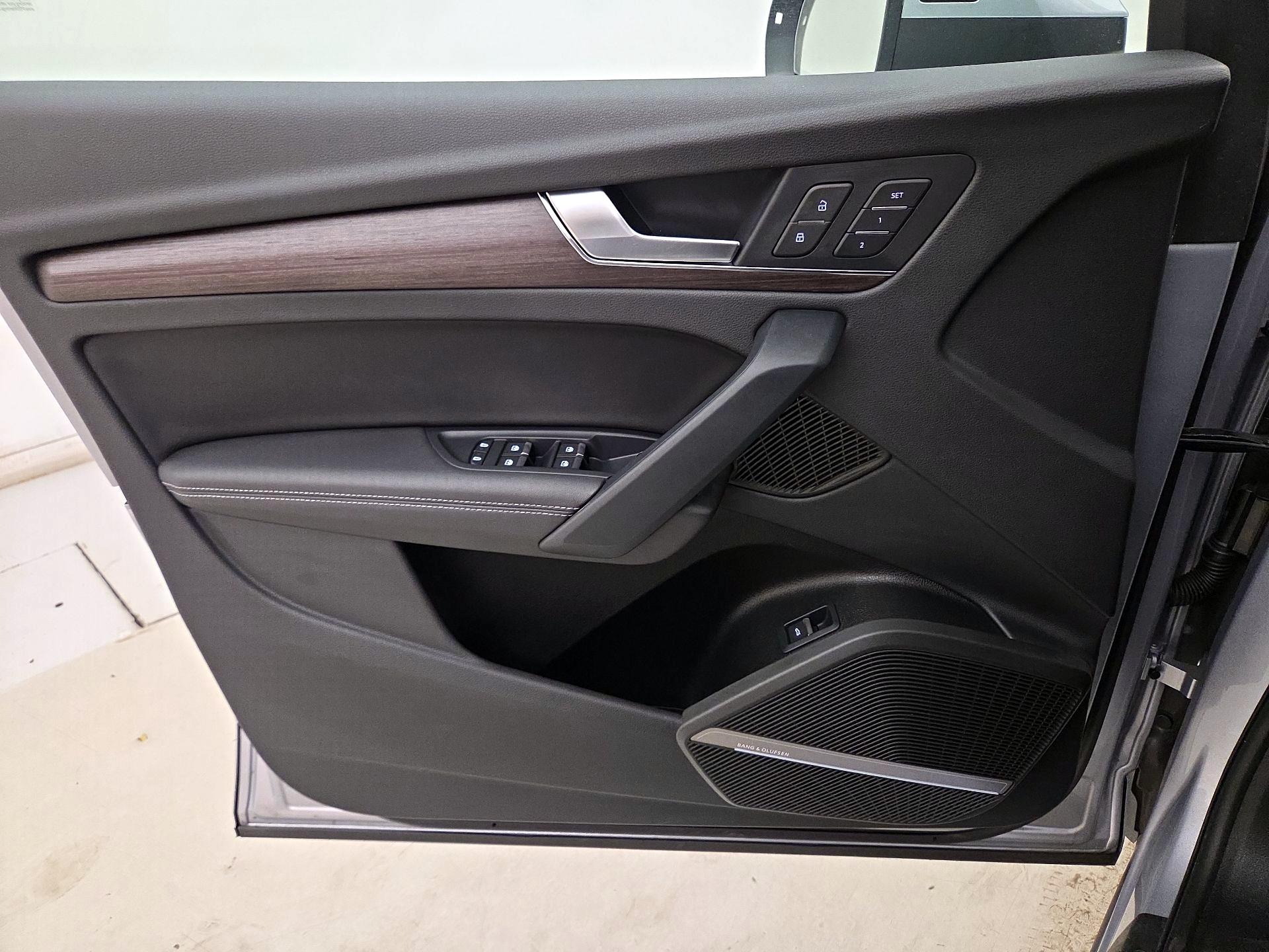 Thumbnail: 2023 Audi Q5 - 12