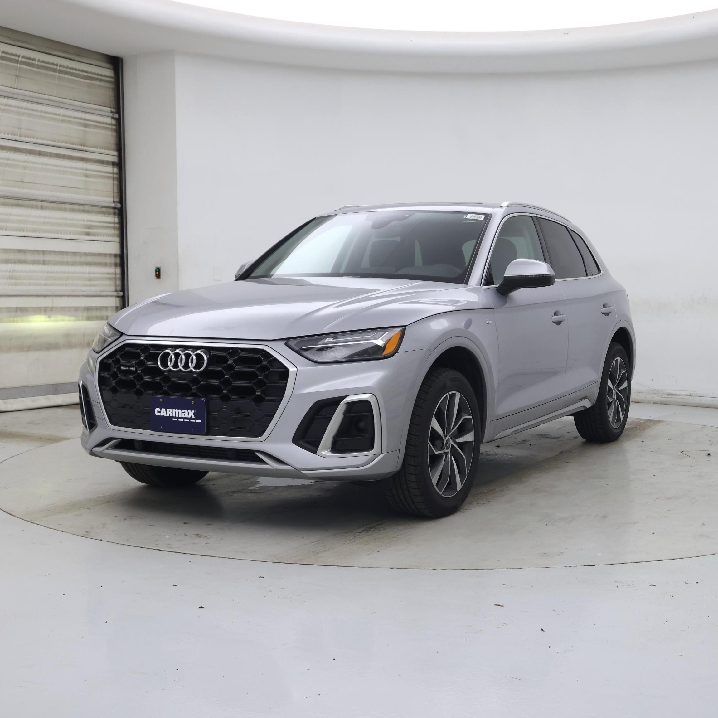 Thumbnail: 2023 Audi Q5 - 4