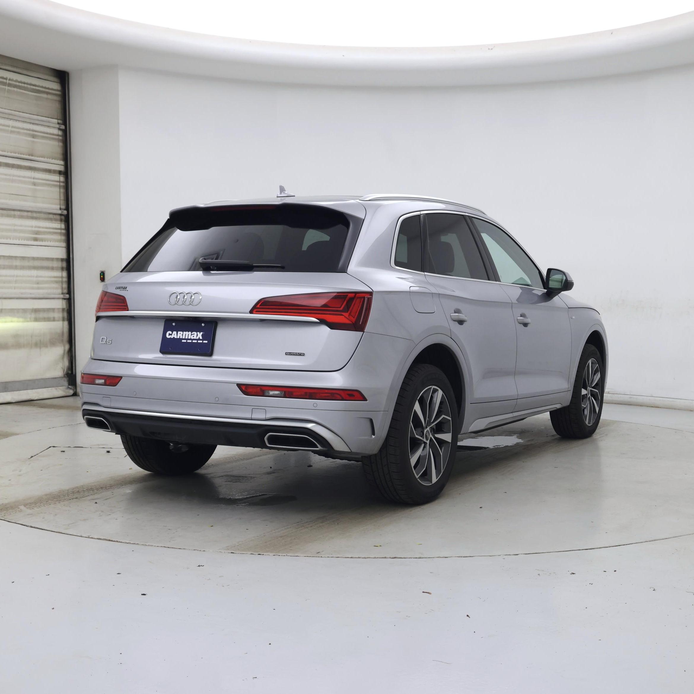 Thumbnail: 2023 Audi Q5 - 8