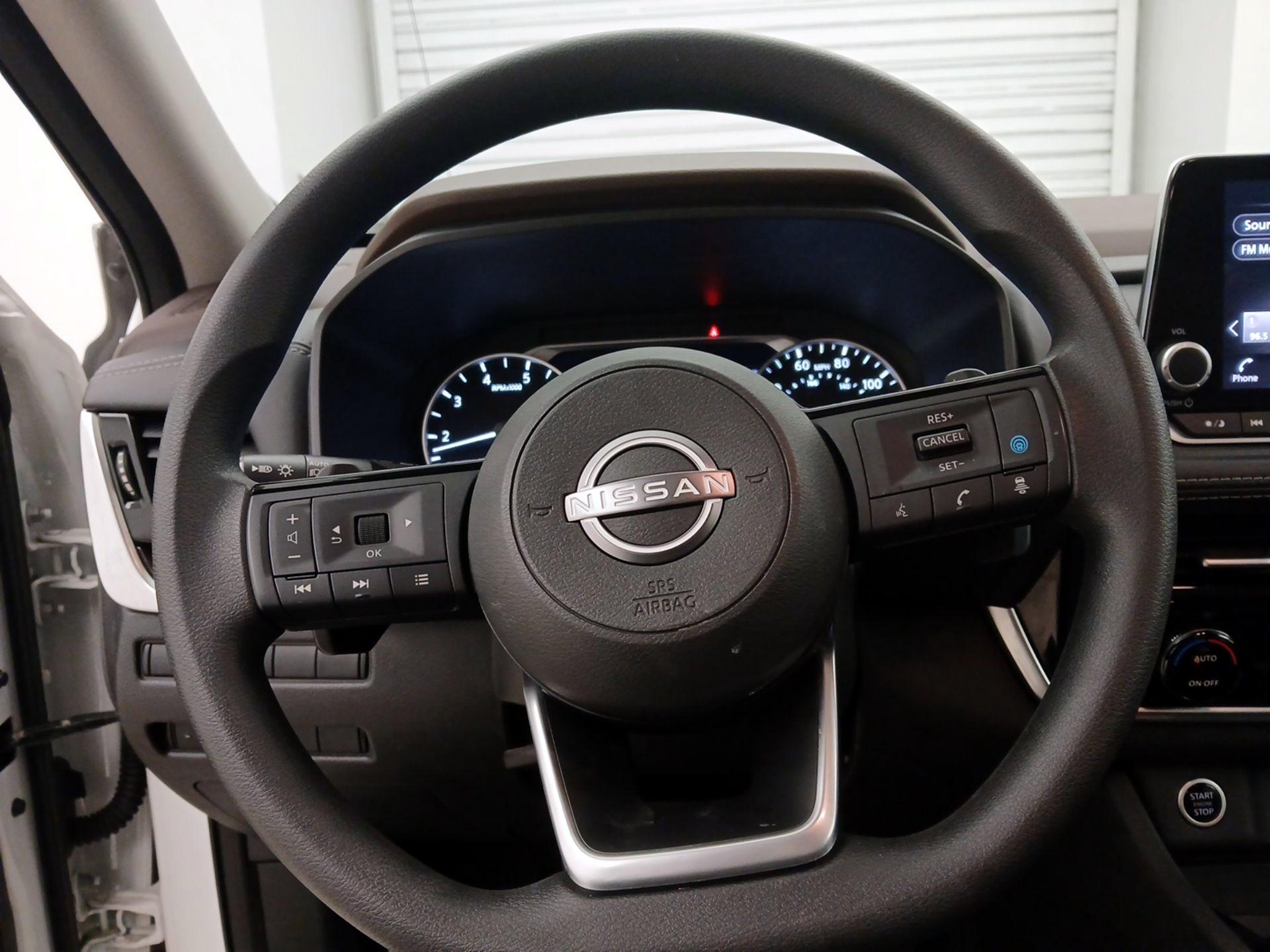 Thumbnail: 2023 Nissan Rogue - 10