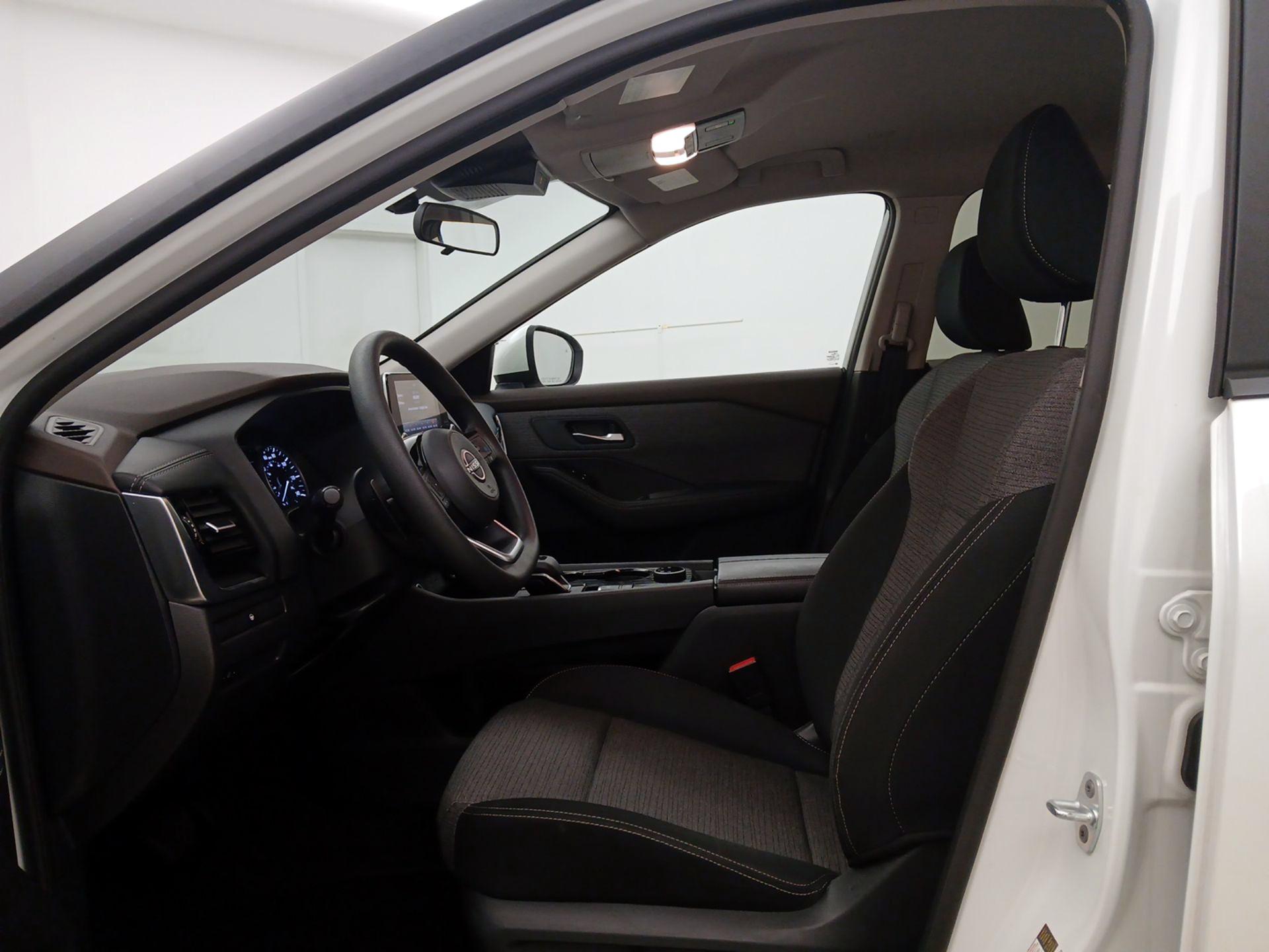 Thumbnail: 2023 Nissan Rogue - 11