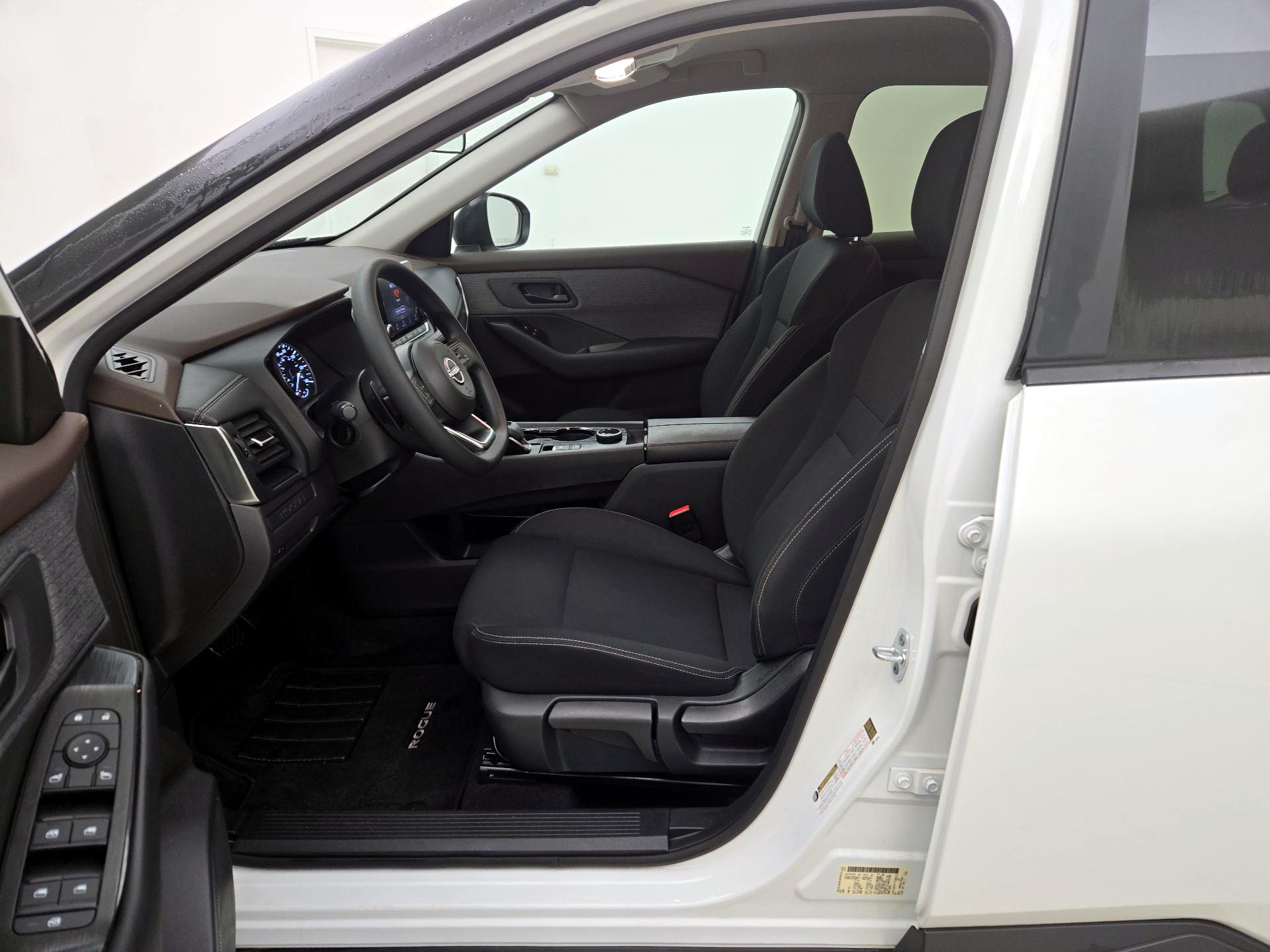 Thumbnail: 2023 Nissan Rogue - 11