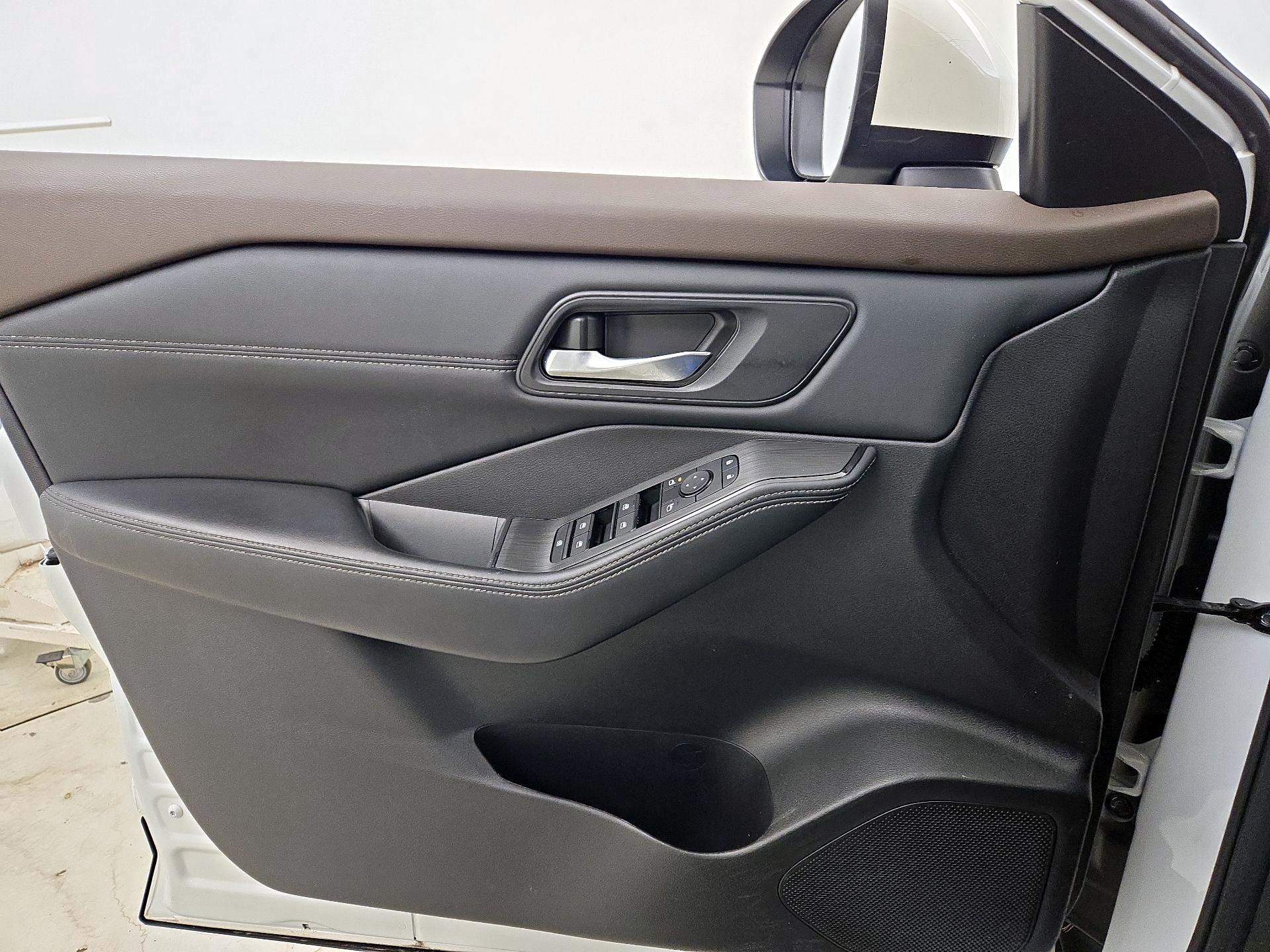 Thumbnail: 2023 Nissan Rogue - 12