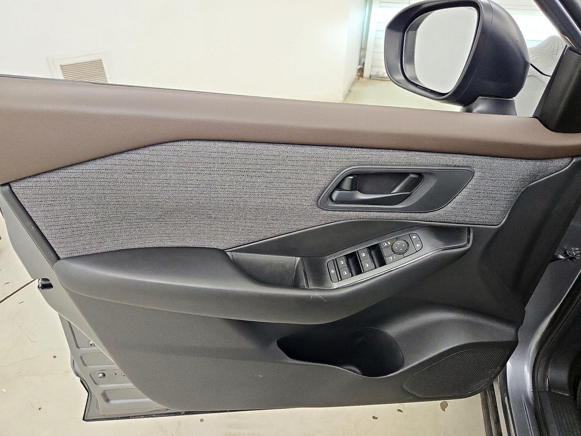 Thumbnail: 2023 Nissan Rogue - 12