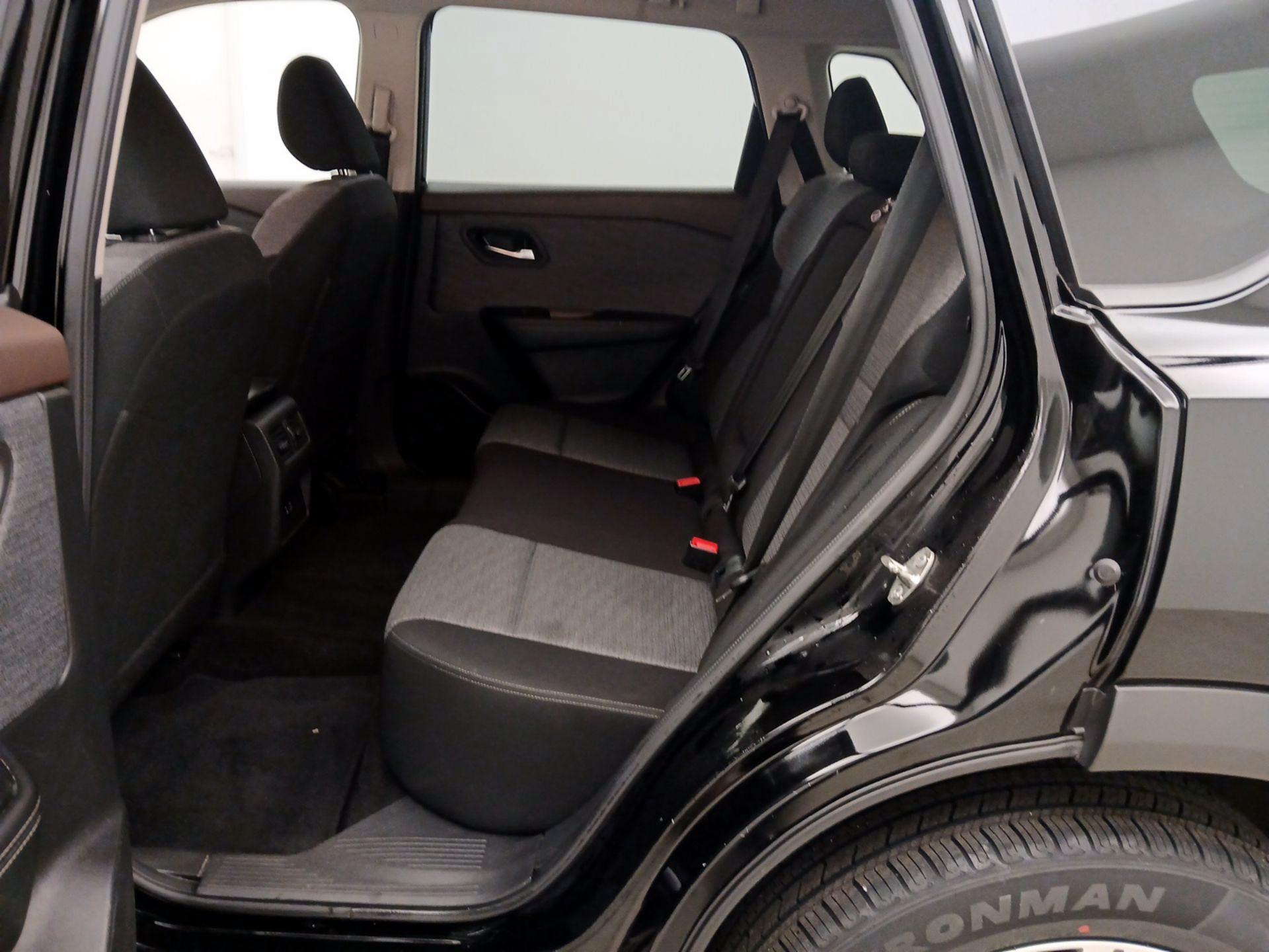 Thumbnail: 2023 Nissan Rogue - 19