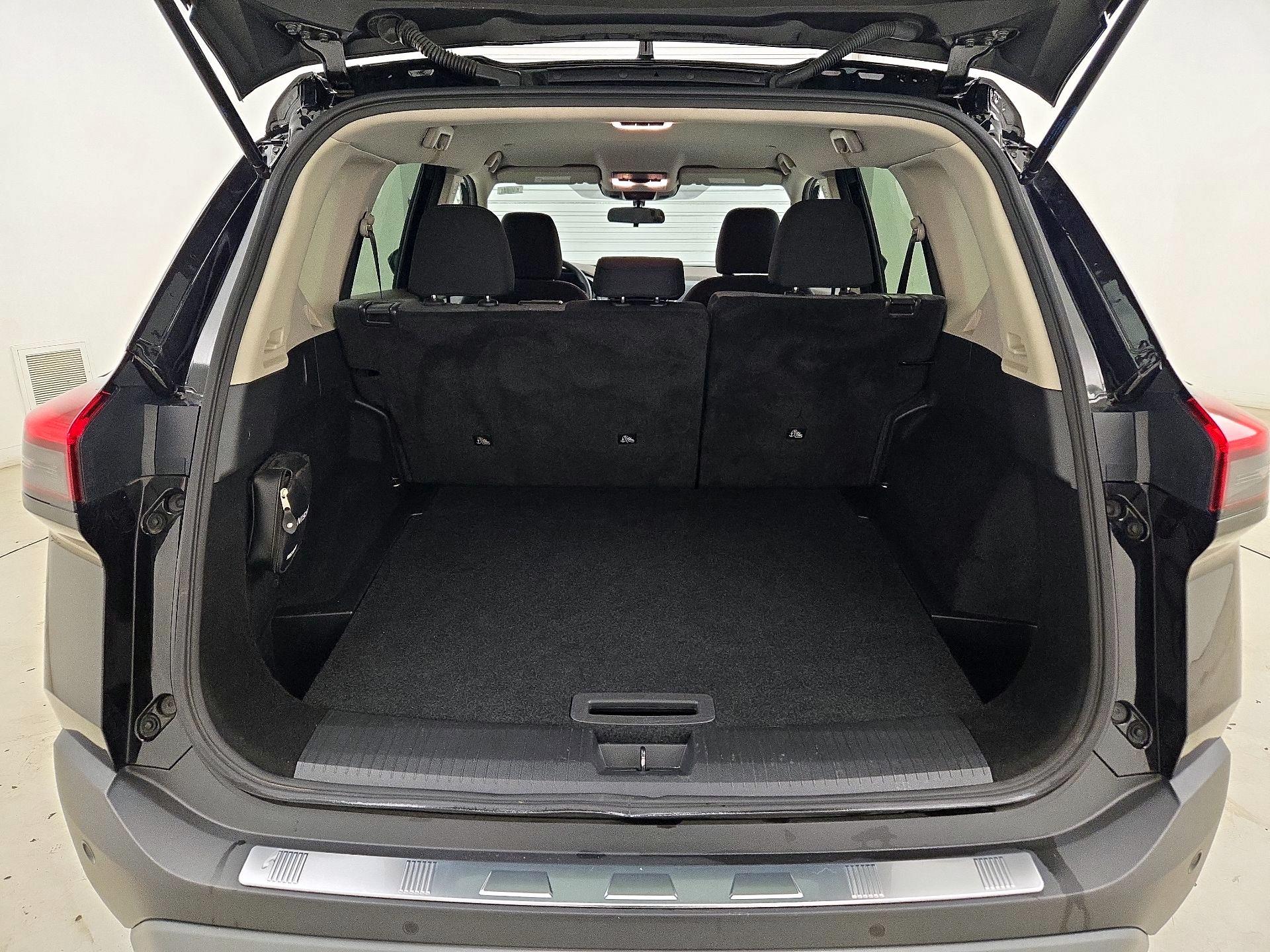 Thumbnail: 2023 Nissan Rogue - 20