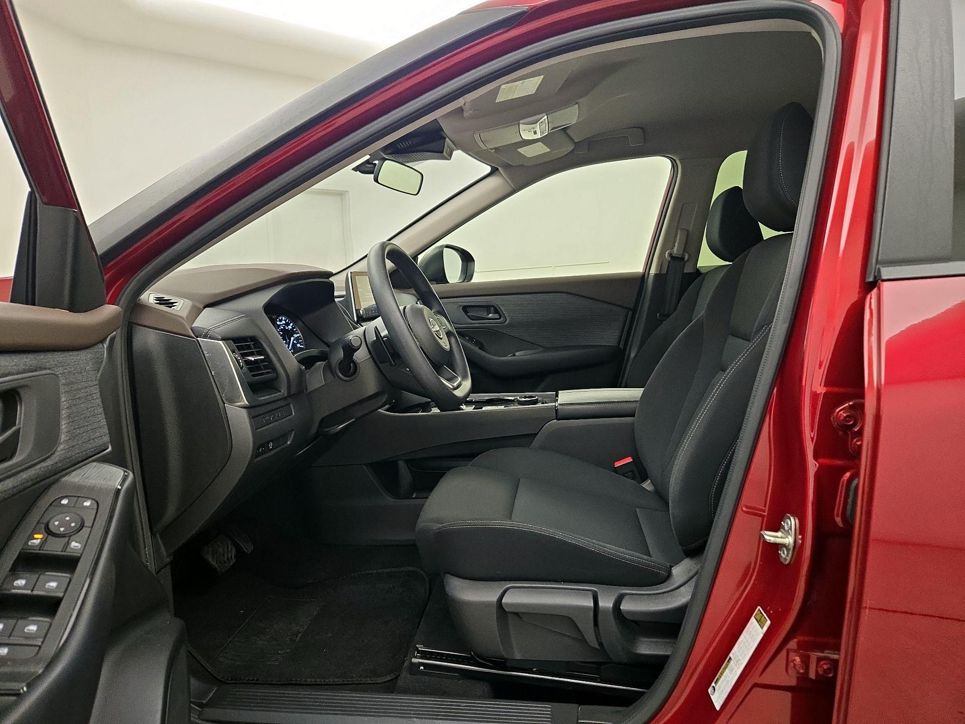 Thumbnail: 2023 Nissan Rogue - 11