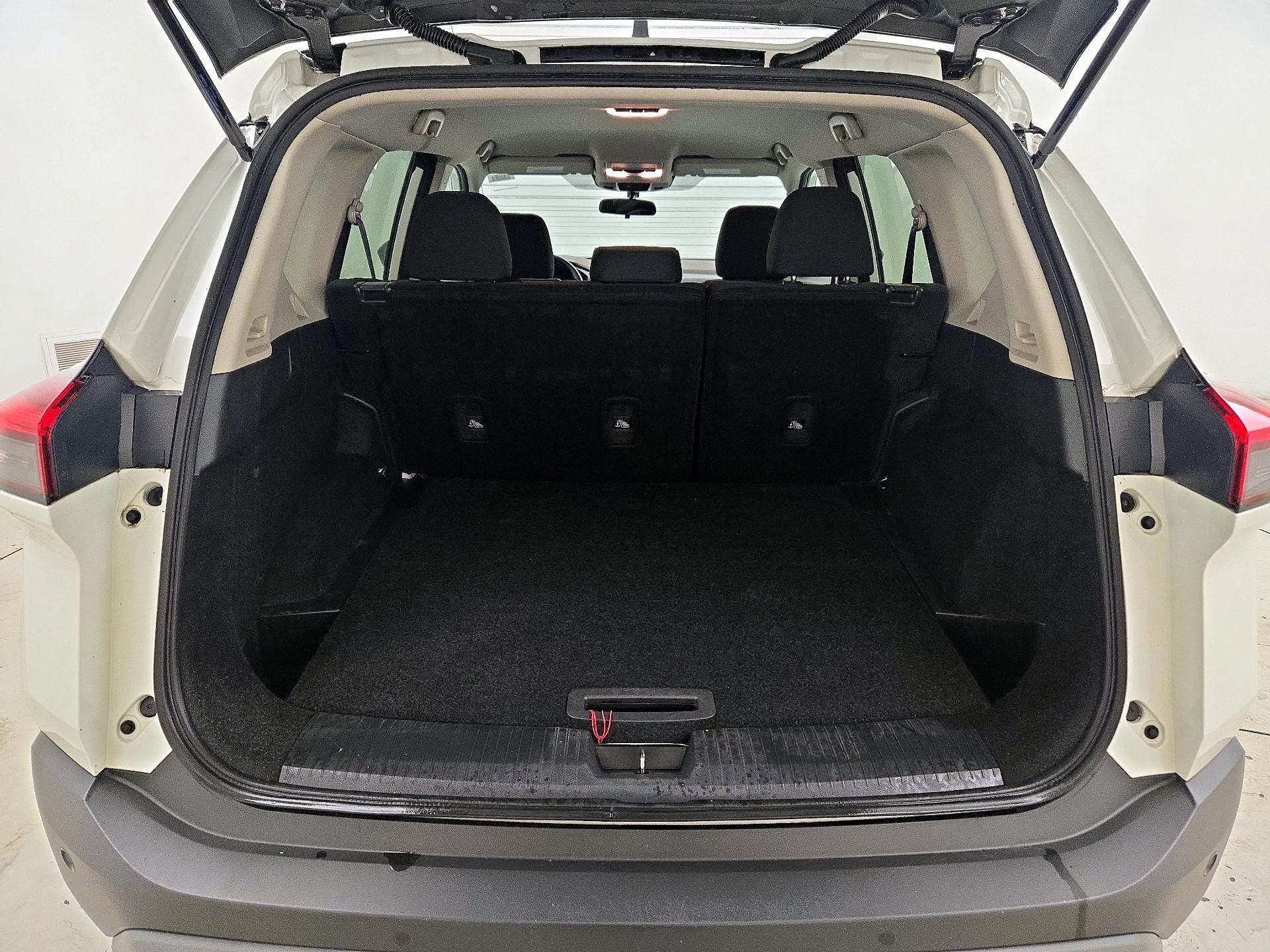 Thumbnail: 2023 Nissan Rogue - 20