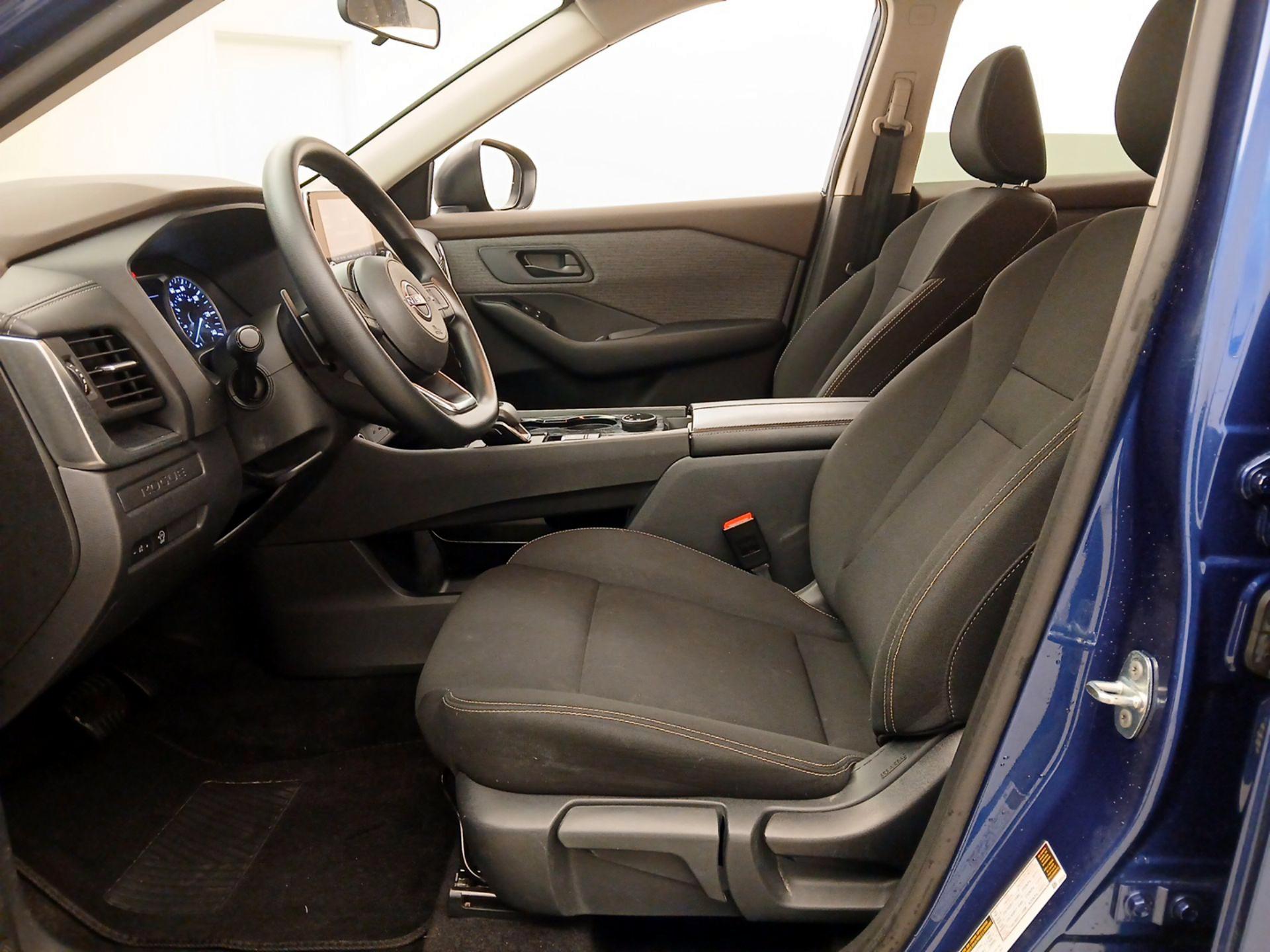 Thumbnail: 2023 Nissan Rogue - 11