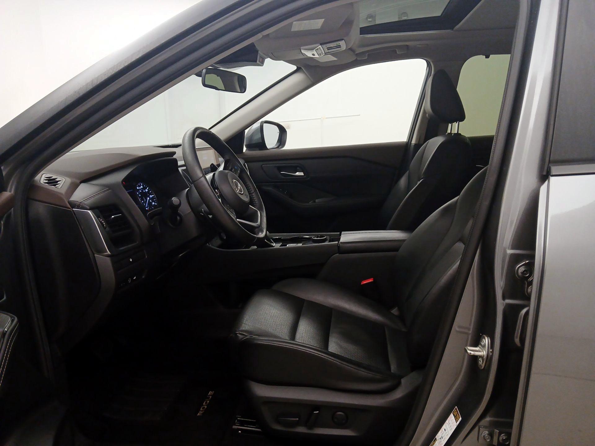 Thumbnail: 2023 Nissan Rogue - 11
