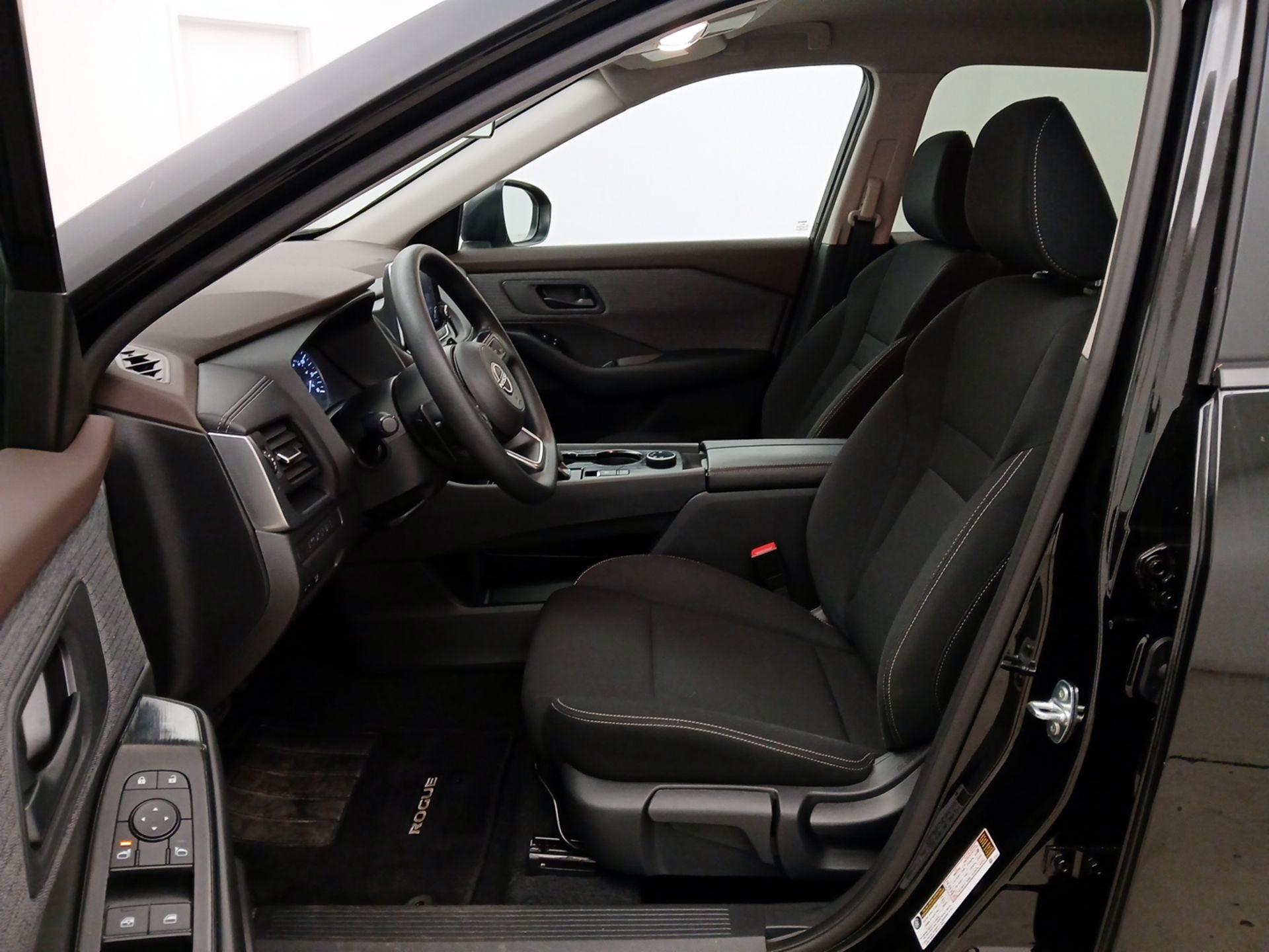 Thumbnail: 2023 Nissan Rogue - 11