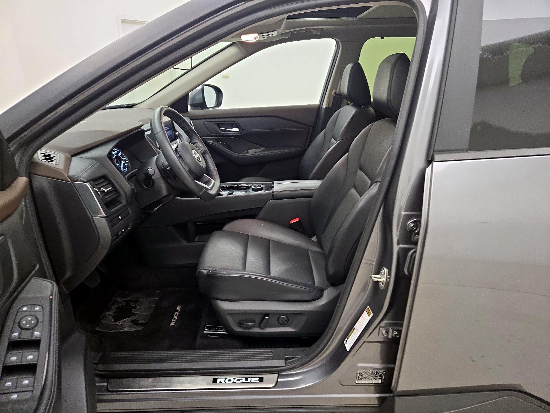 Thumbnail: 2023 Nissan Rogue - 11