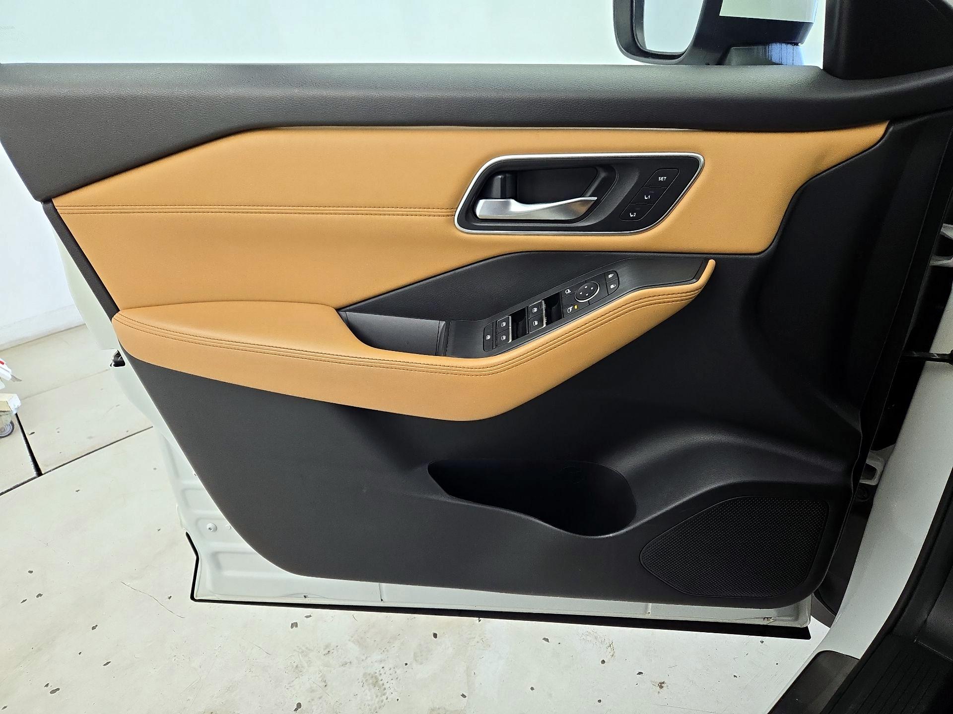 Thumbnail: 2023 Nissan Rogue - 12