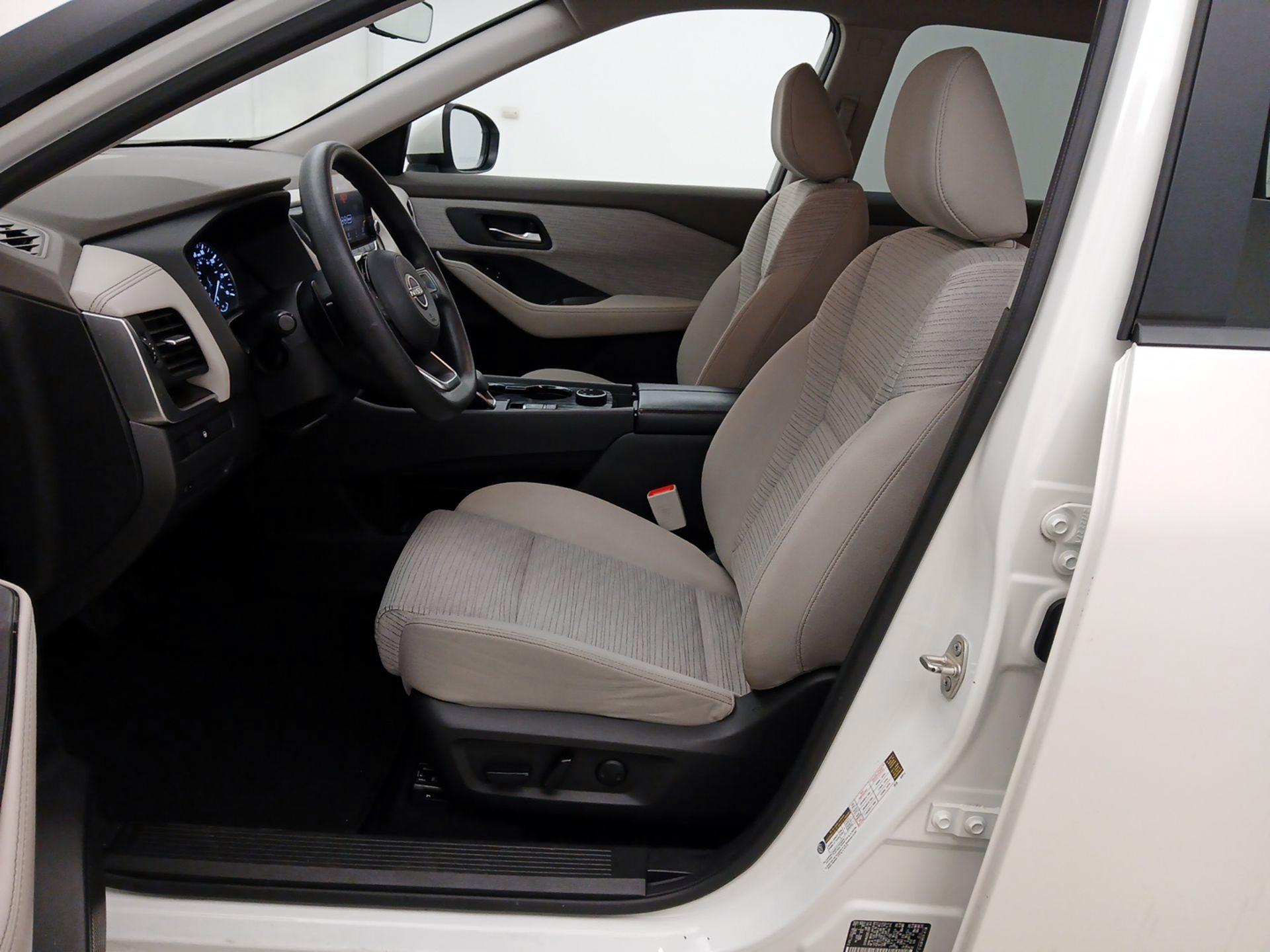 Thumbnail: 2023 Nissan Rogue - 11