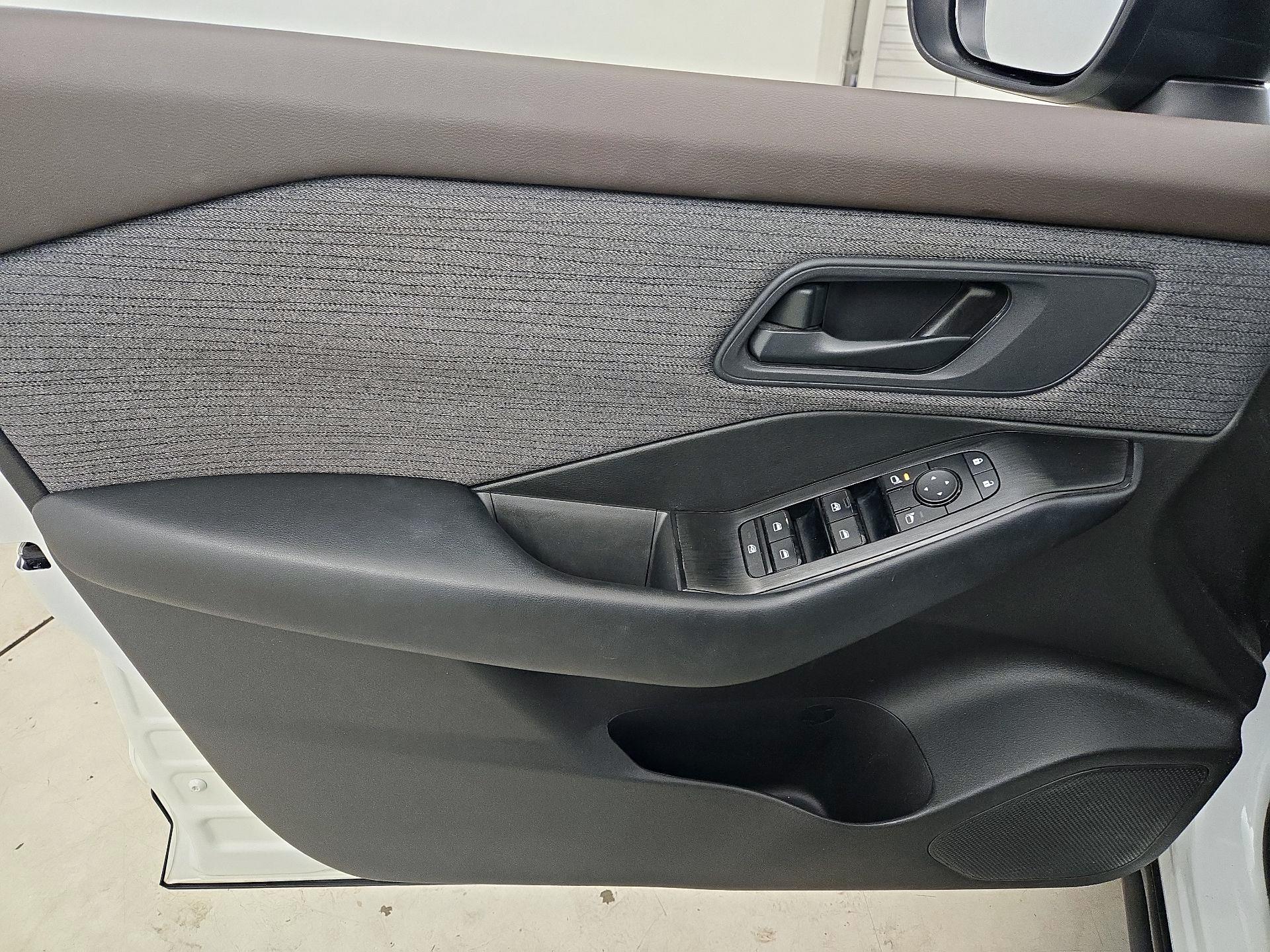 Thumbnail: 2023 Nissan Rogue - 12