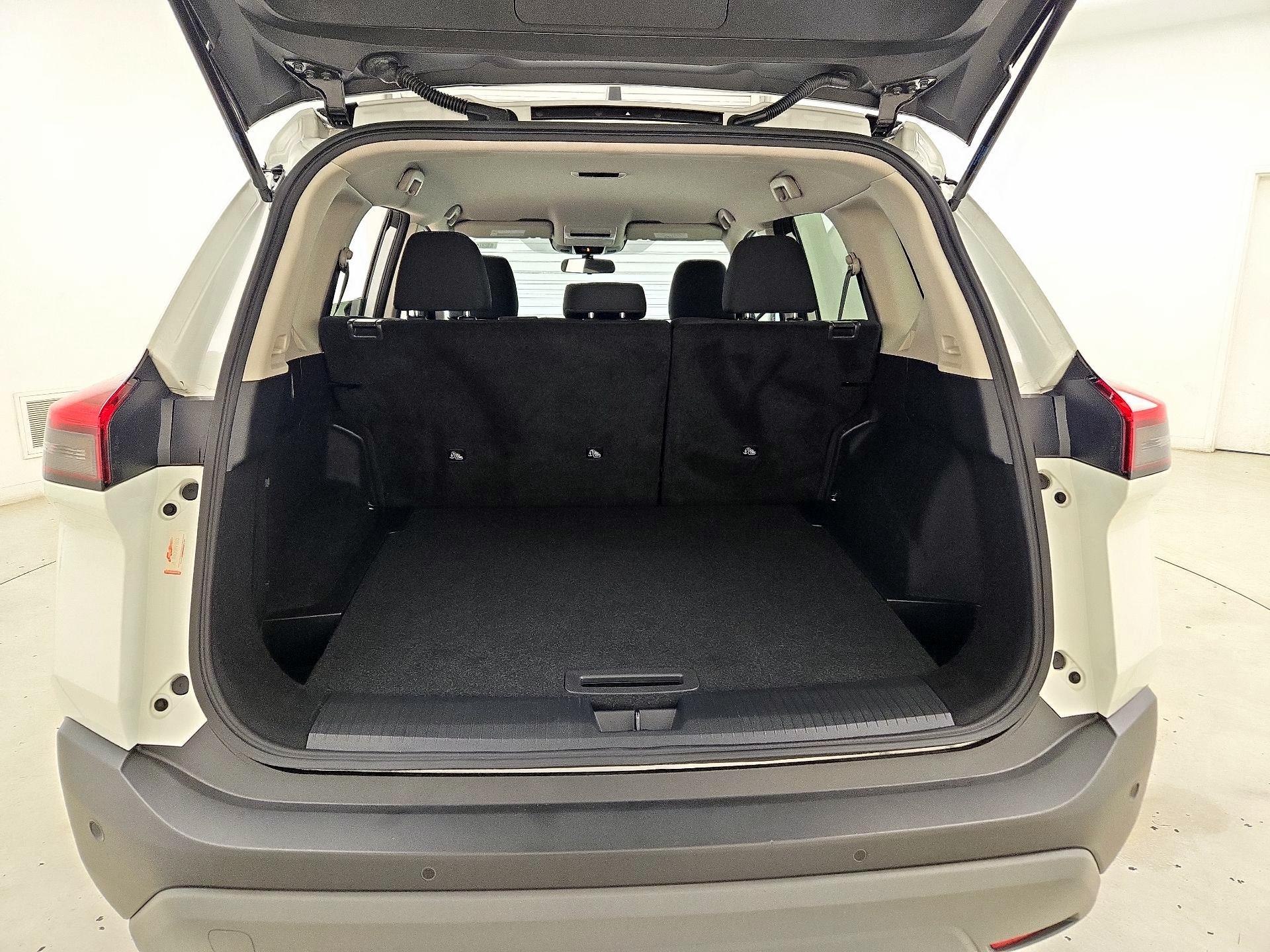 Thumbnail: 2023 Nissan Rogue - 20