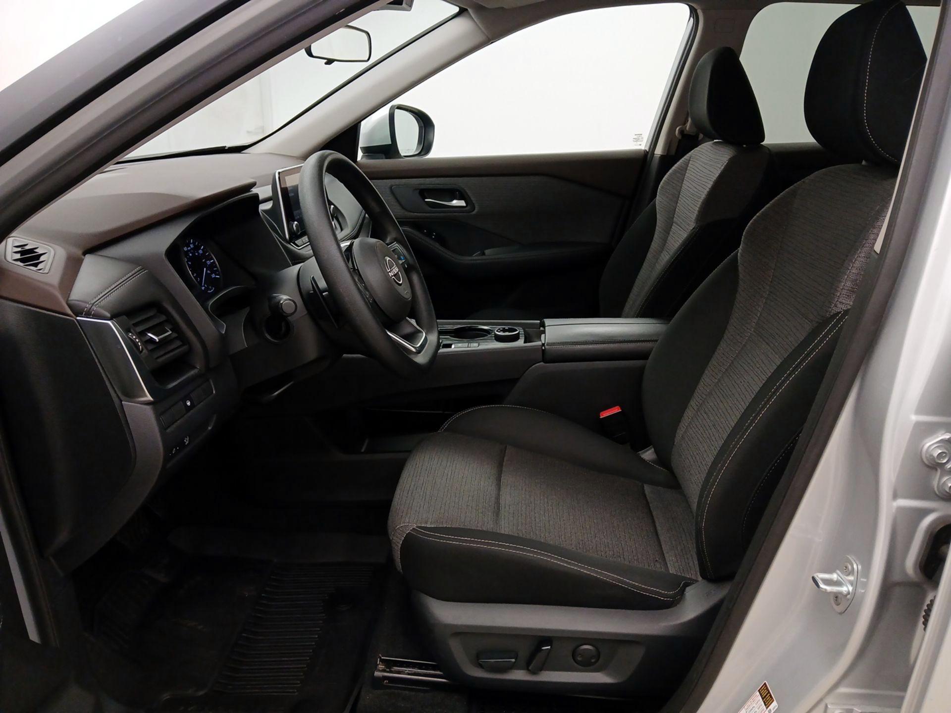 Thumbnail: 2023 Nissan Rogue - 11