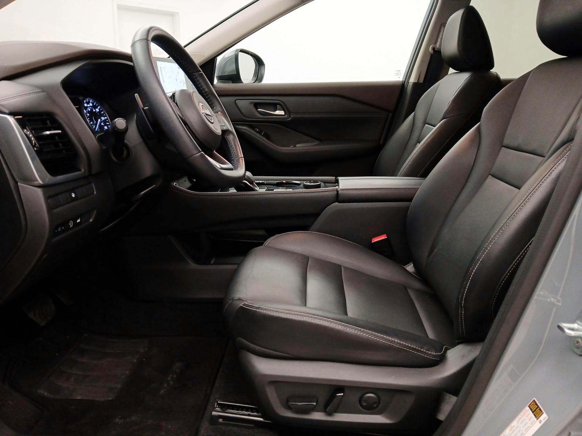 Thumbnail: 2023 Nissan Rogue - 11