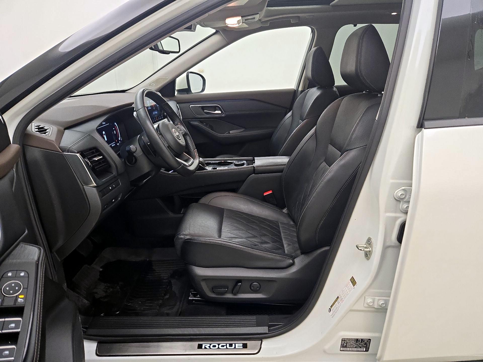 Thumbnail: 2023 Nissan Rogue - 11