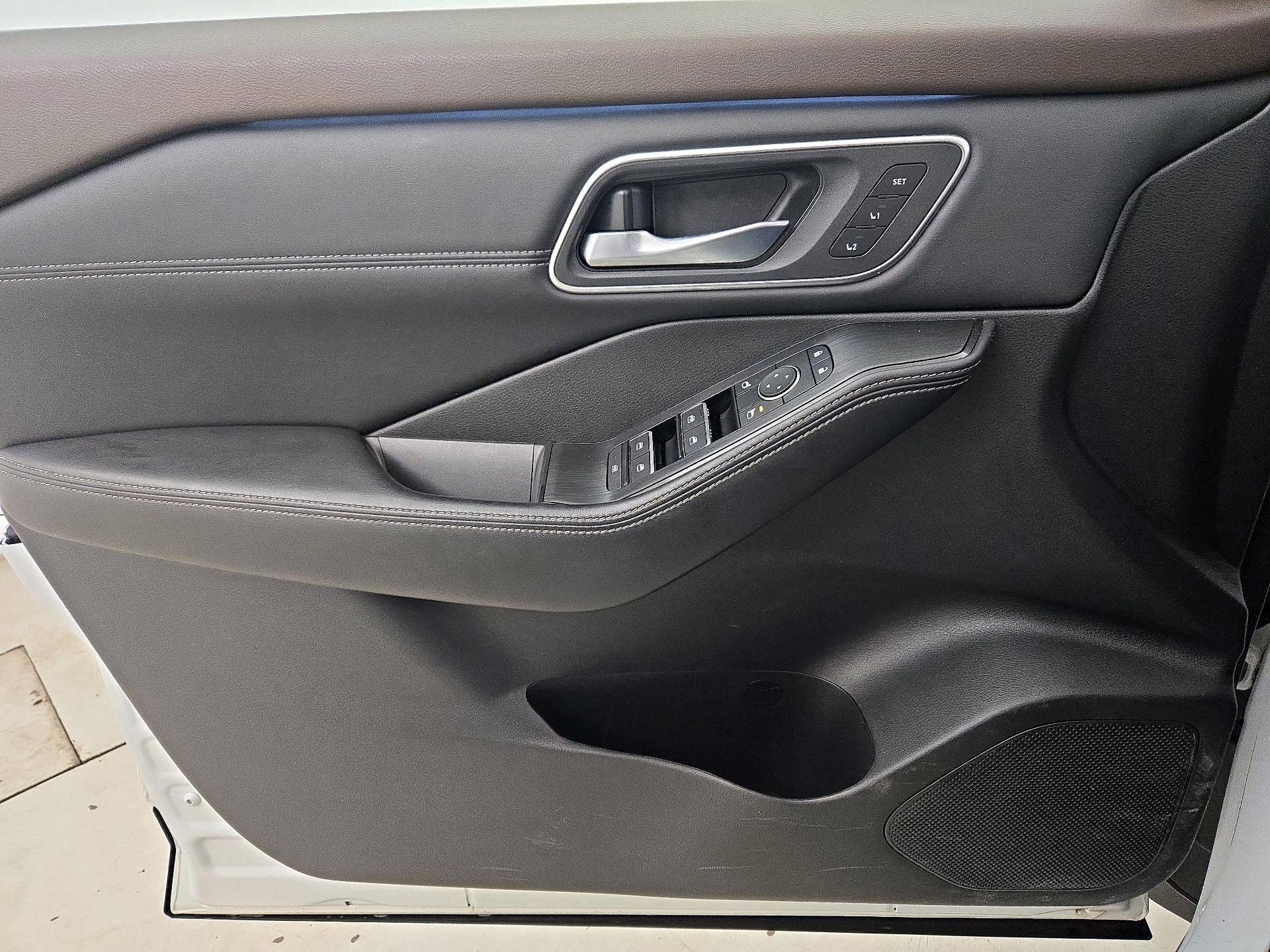 Thumbnail: 2023 Nissan Rogue - 12