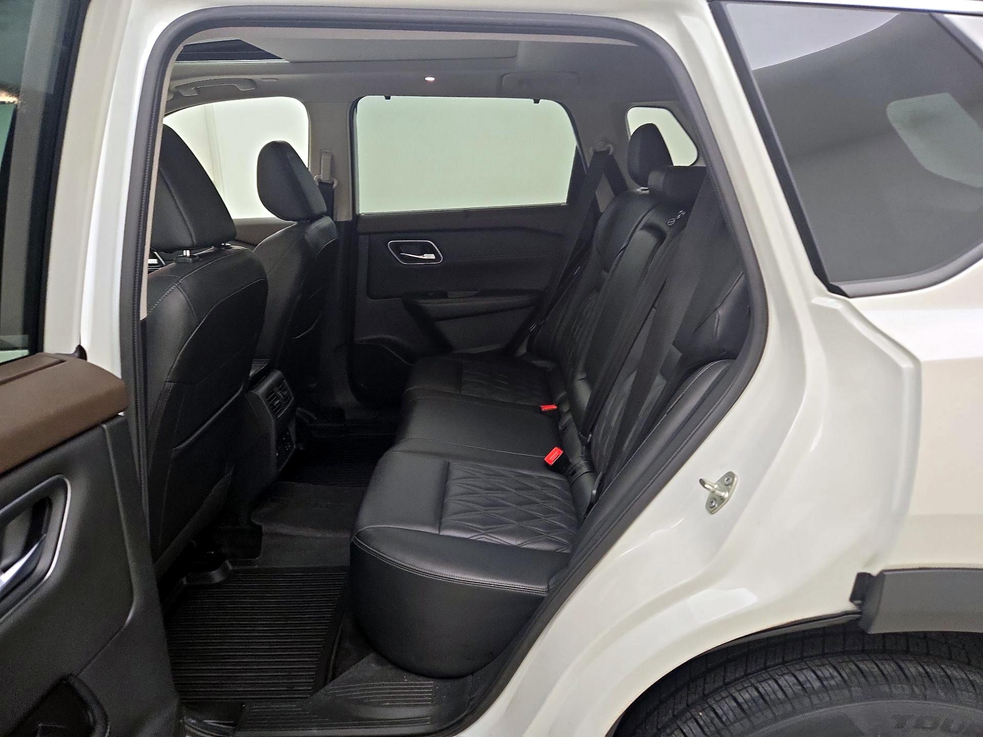 Thumbnail: 2023 Nissan Rogue - 20