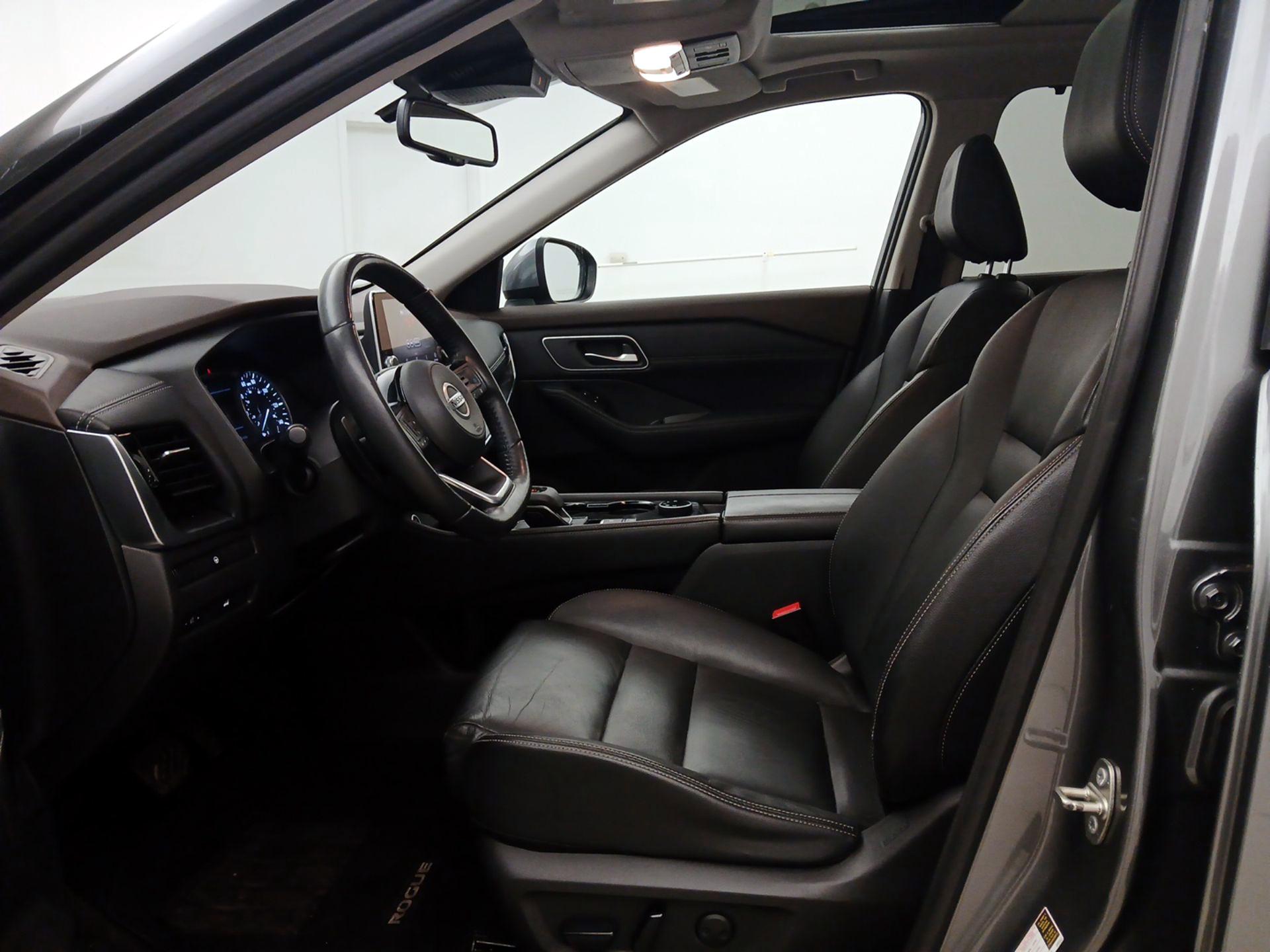 Thumbnail: 2021 Nissan Rogue - 11