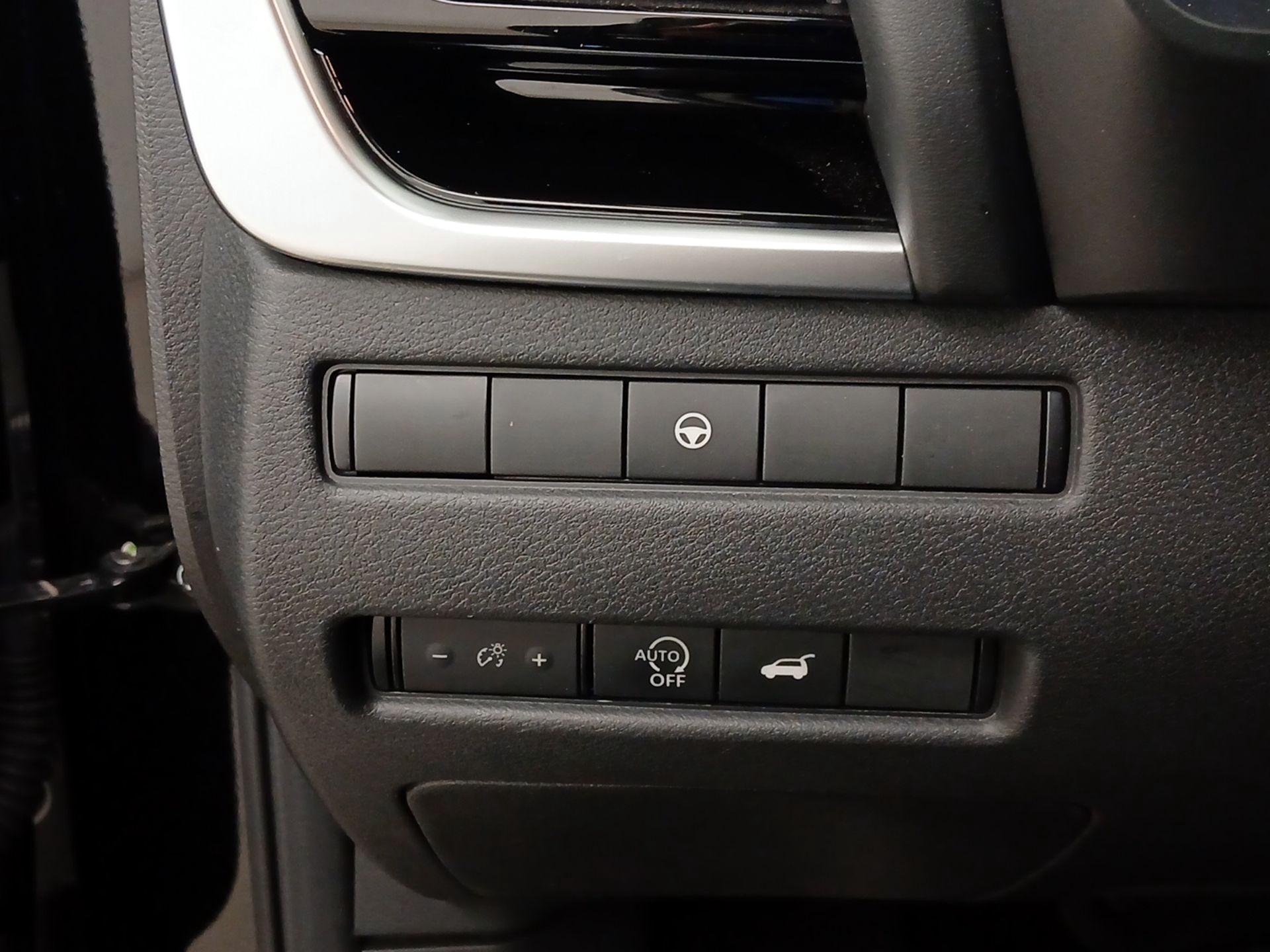 Thumbnail: 2023 Nissan Rogue - 13