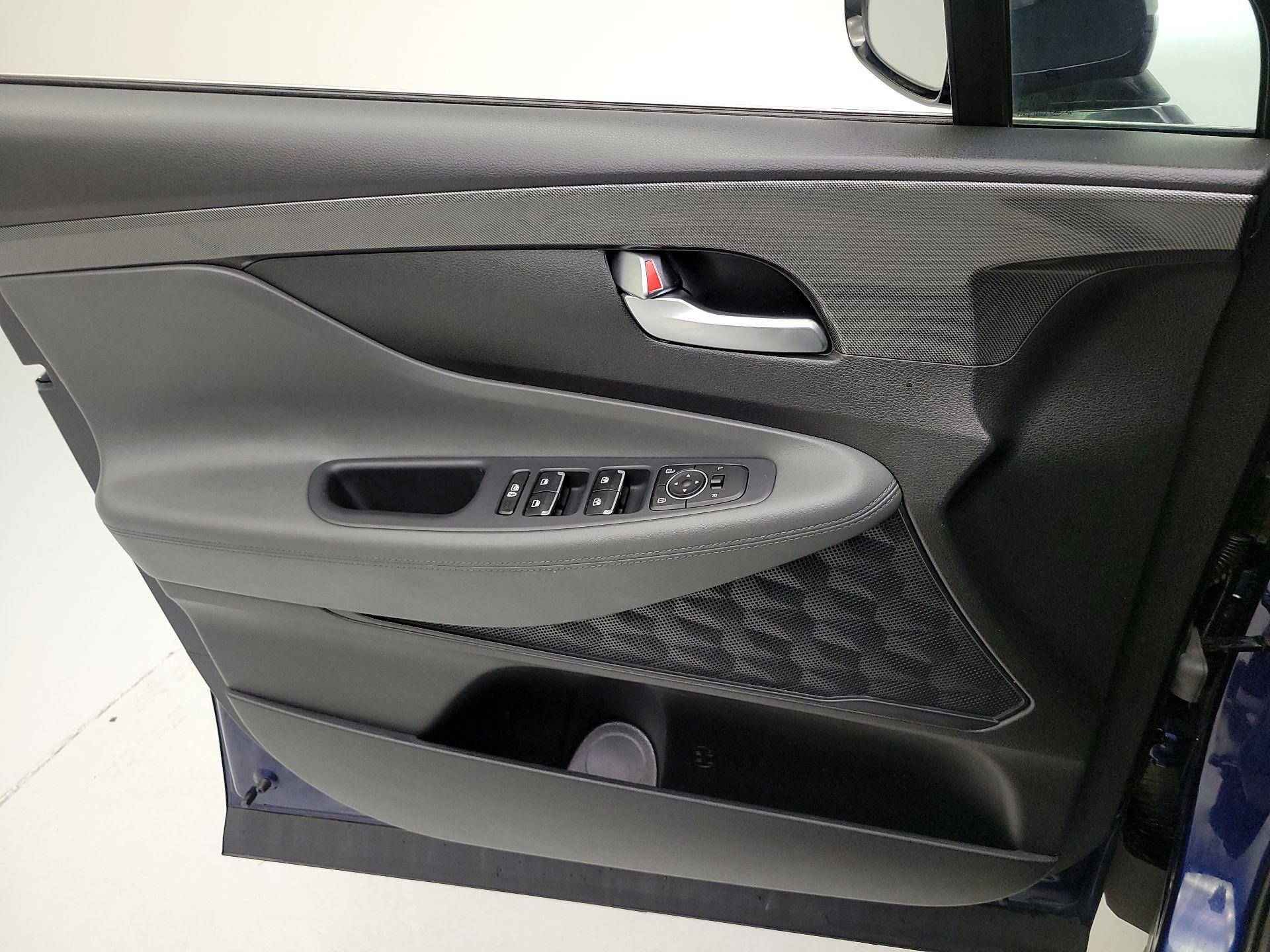 Thumbnail: 2023 Hyundai Santa Fe - 10