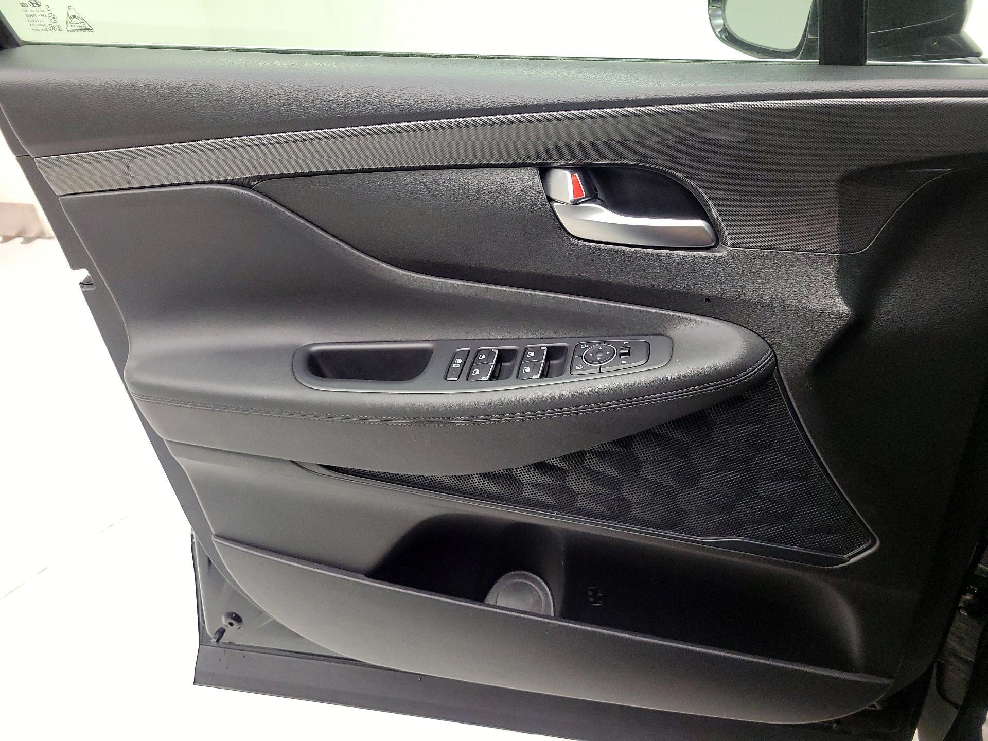 Thumbnail: 2023 Hyundai Santa Fe - 10