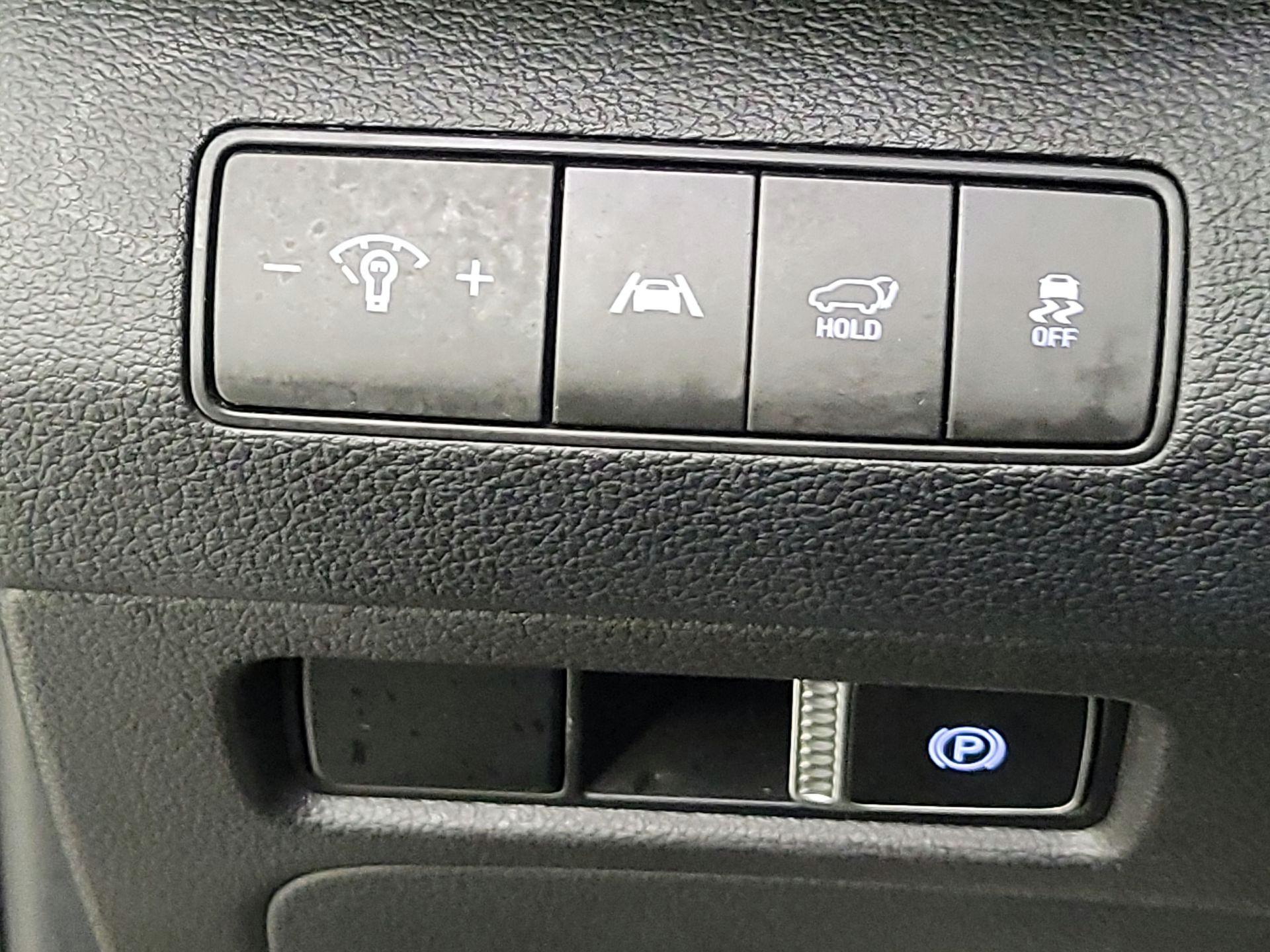 Thumbnail: 2023 Hyundai Santa Fe - 11