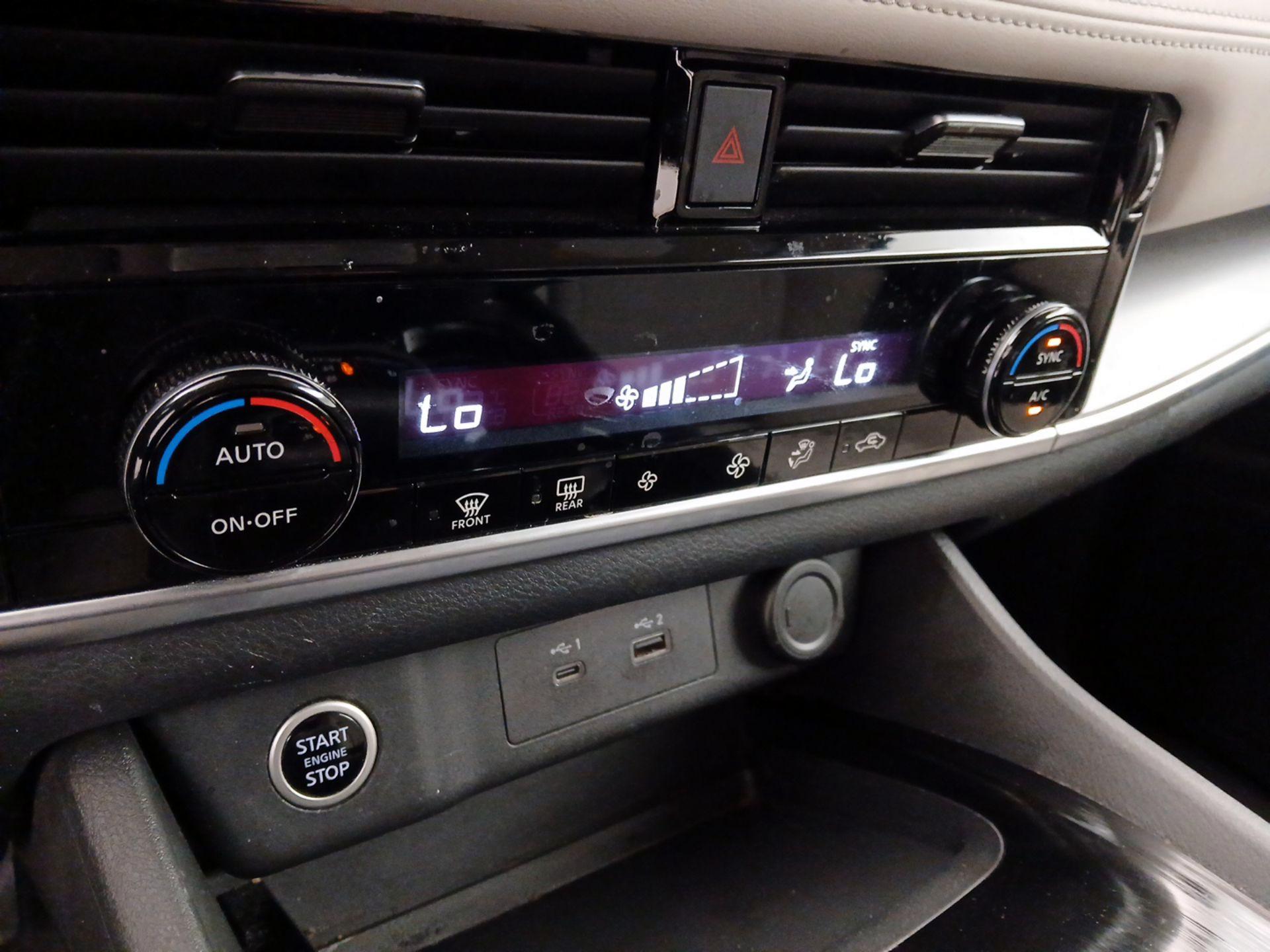 Thumbnail: 2021 Nissan Rogue - 16